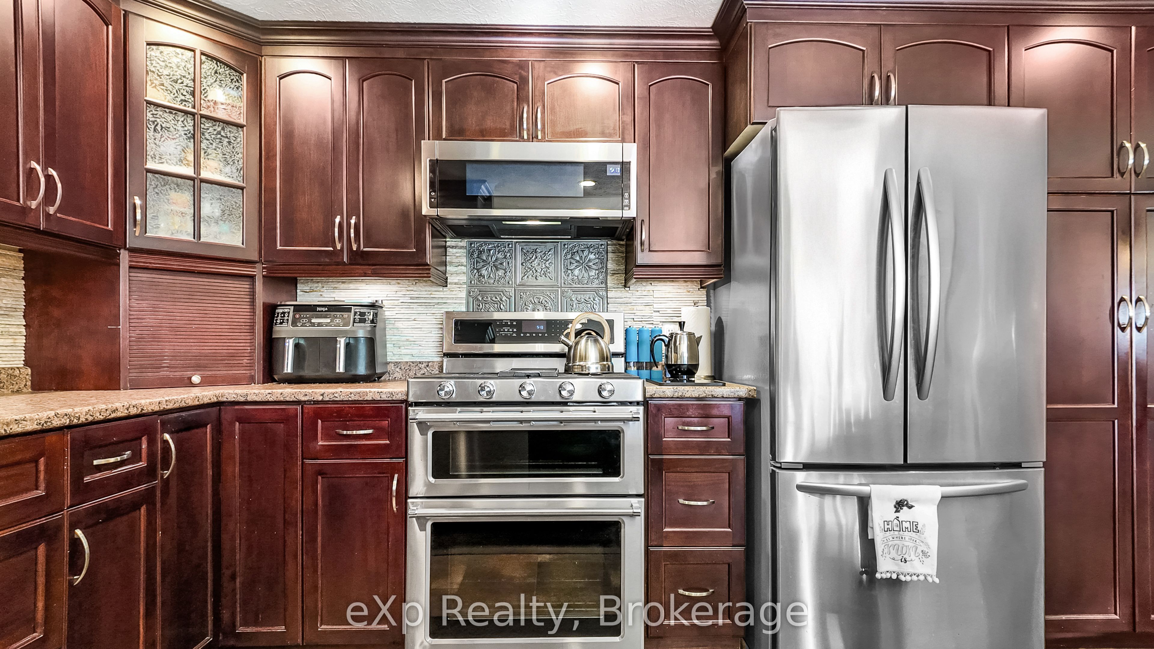 125 William Street N 304 Property Photo 11