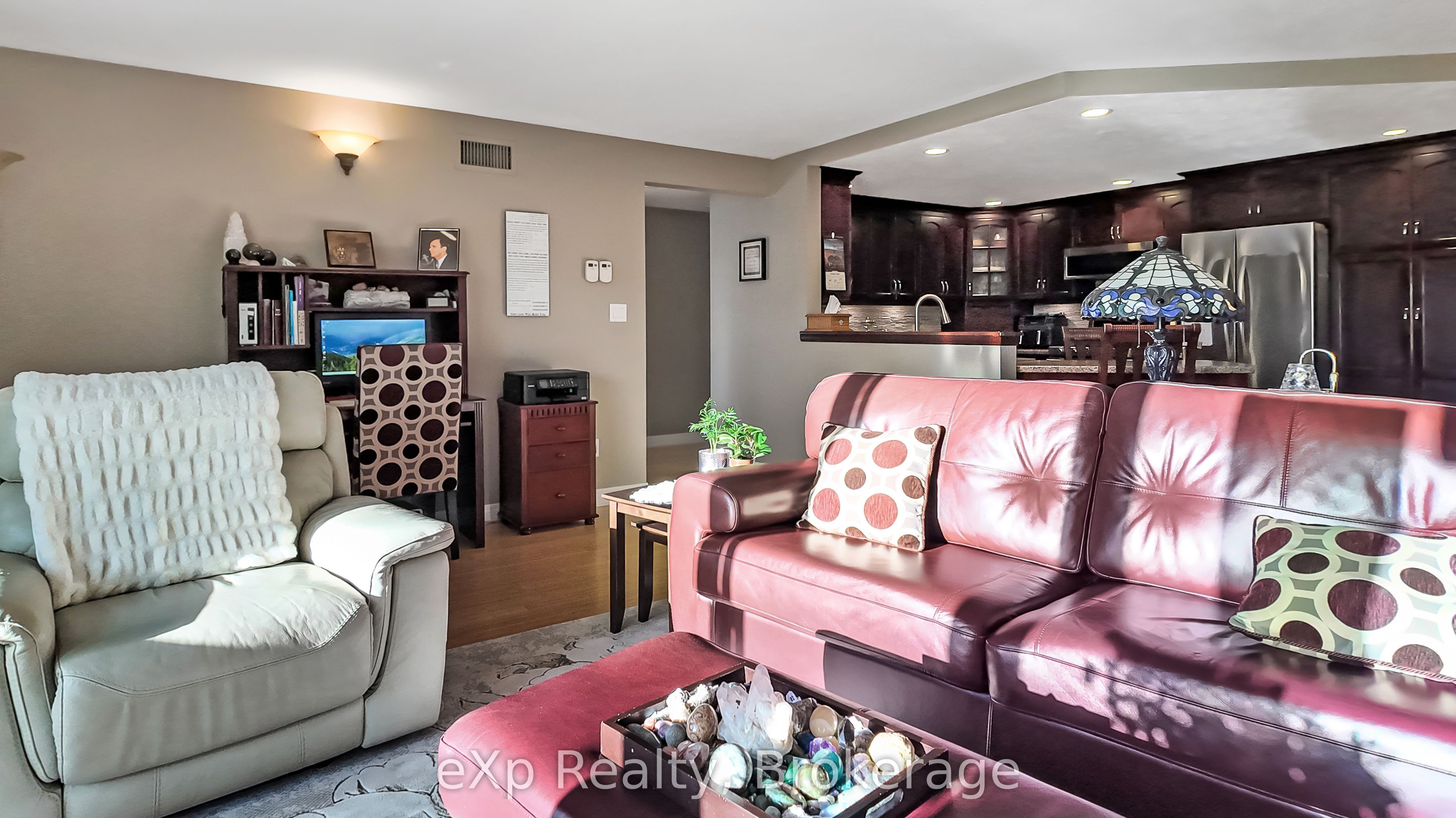 125 William Street N 304 Property Photo 17