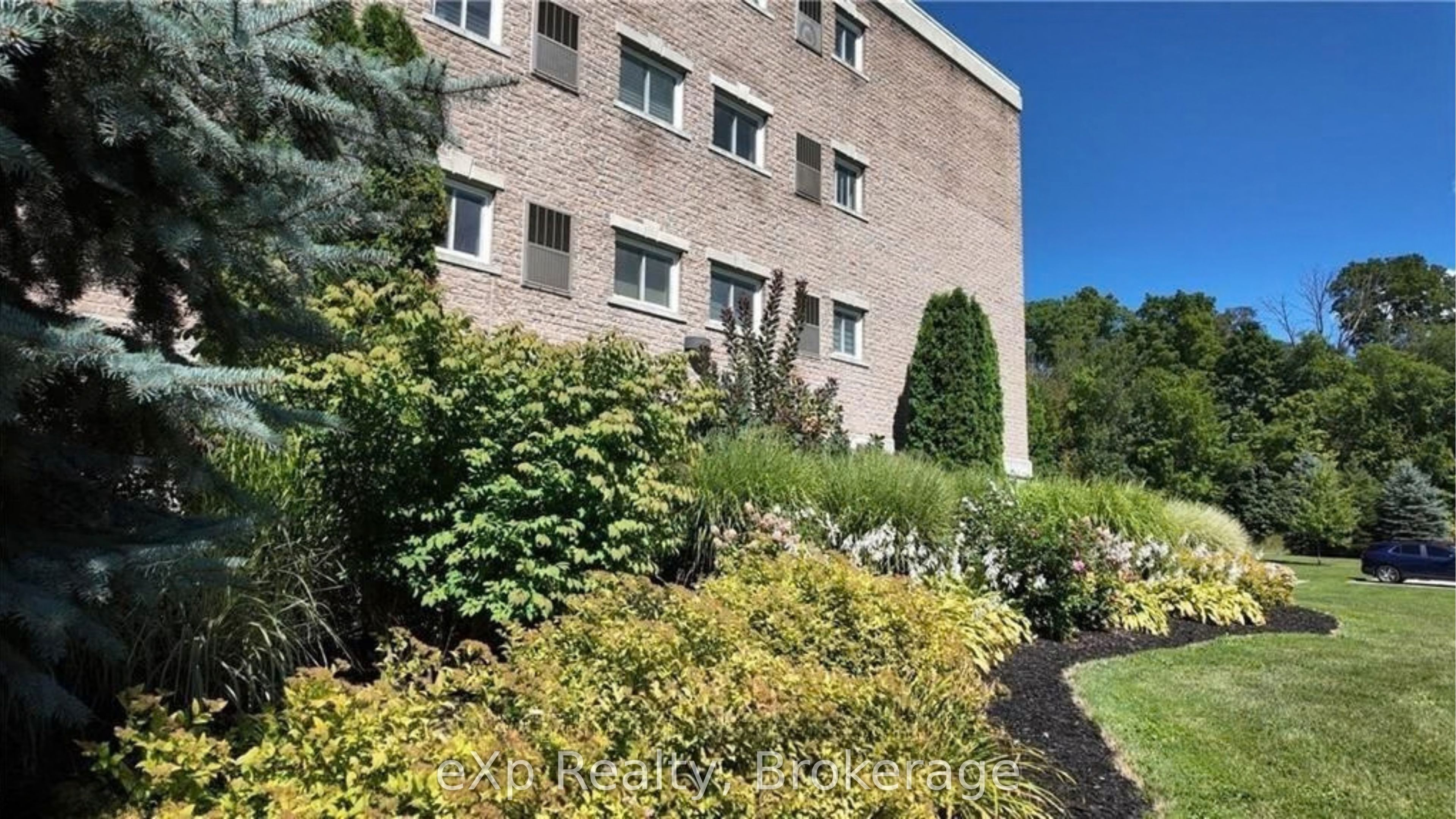 125 William Street N 304 Property Photo 37