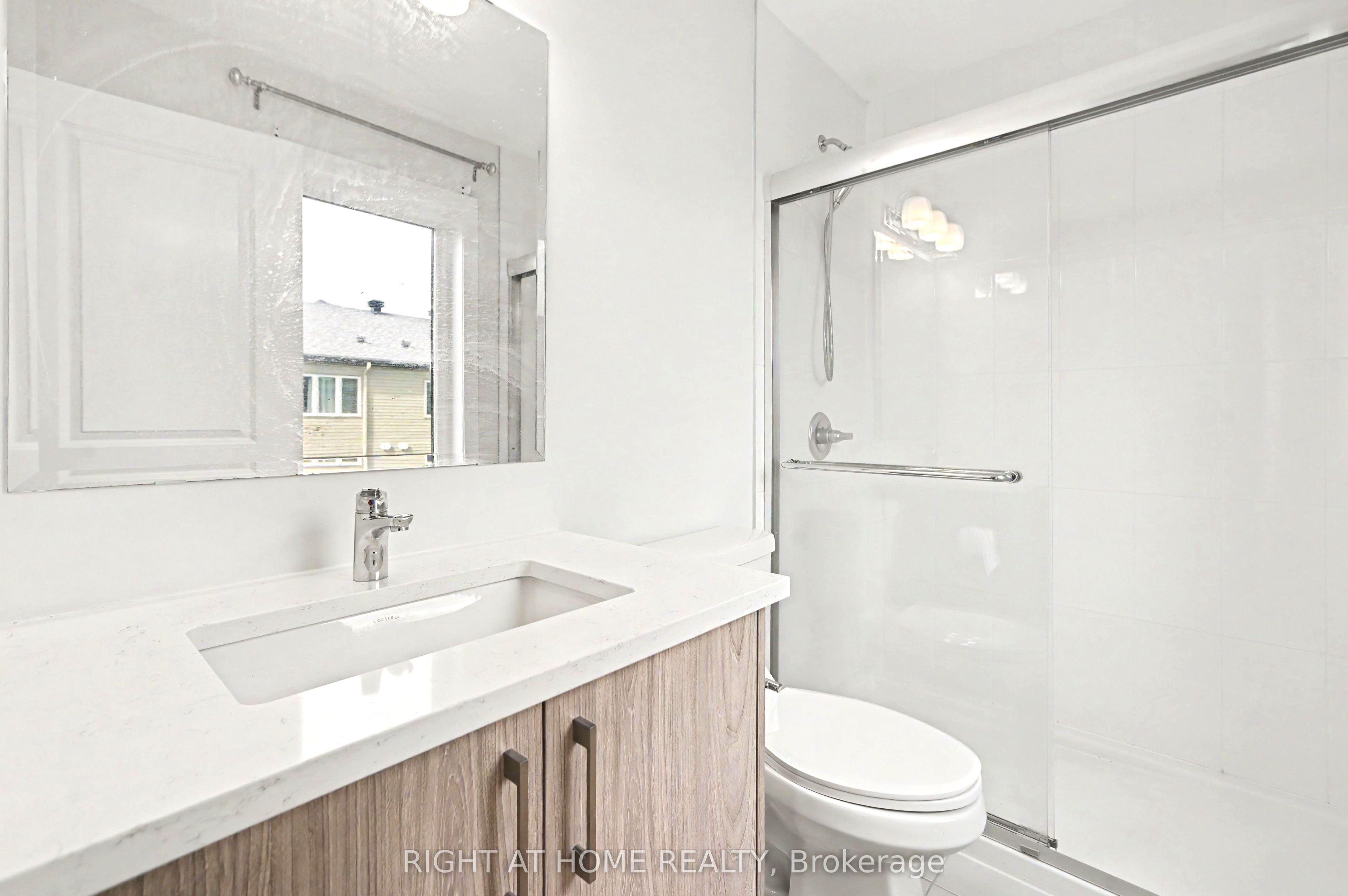122 Lynn Coulter Street Property Photo 9