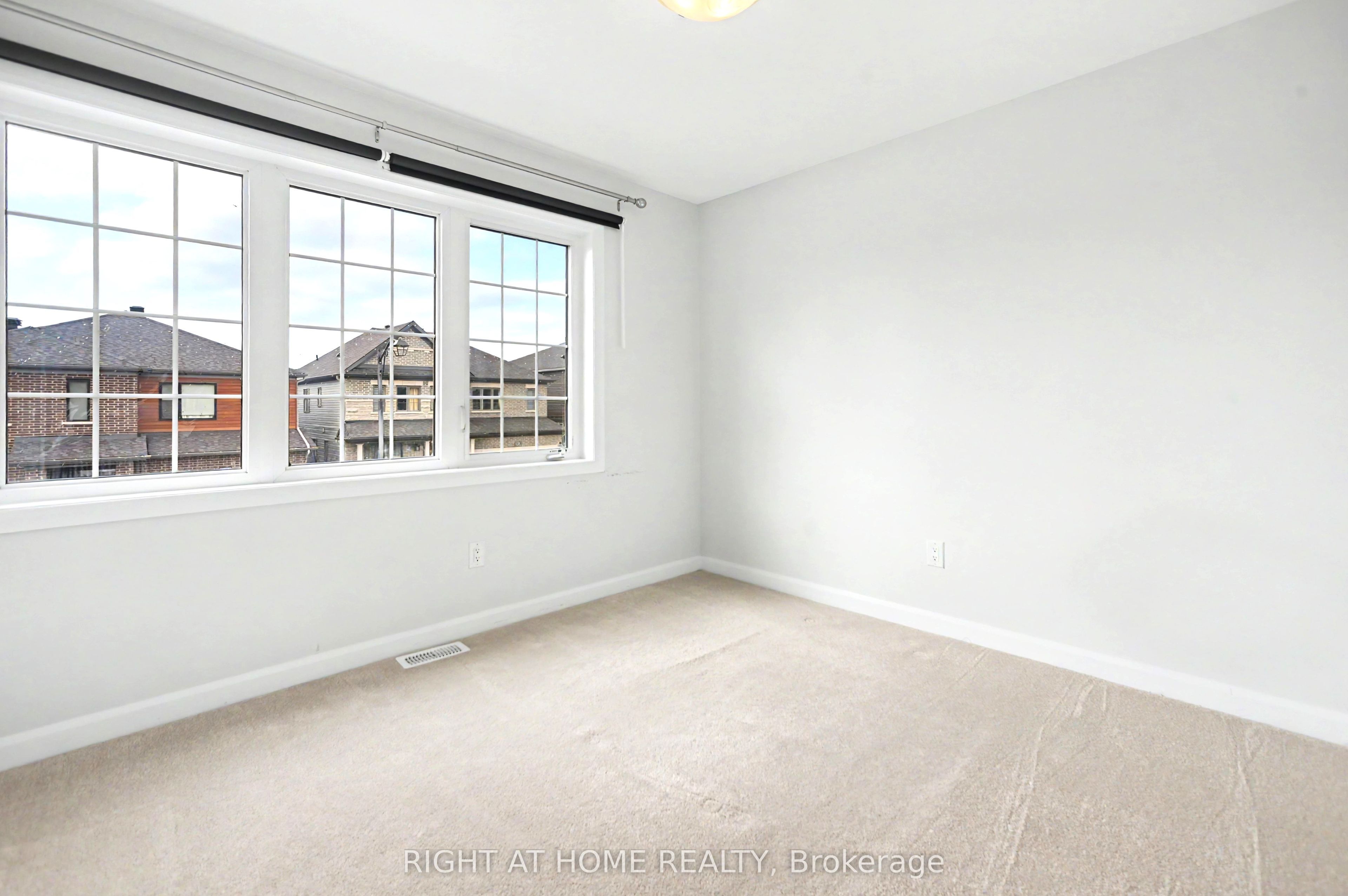 122 Lynn Coulter Street Property Photo 10
