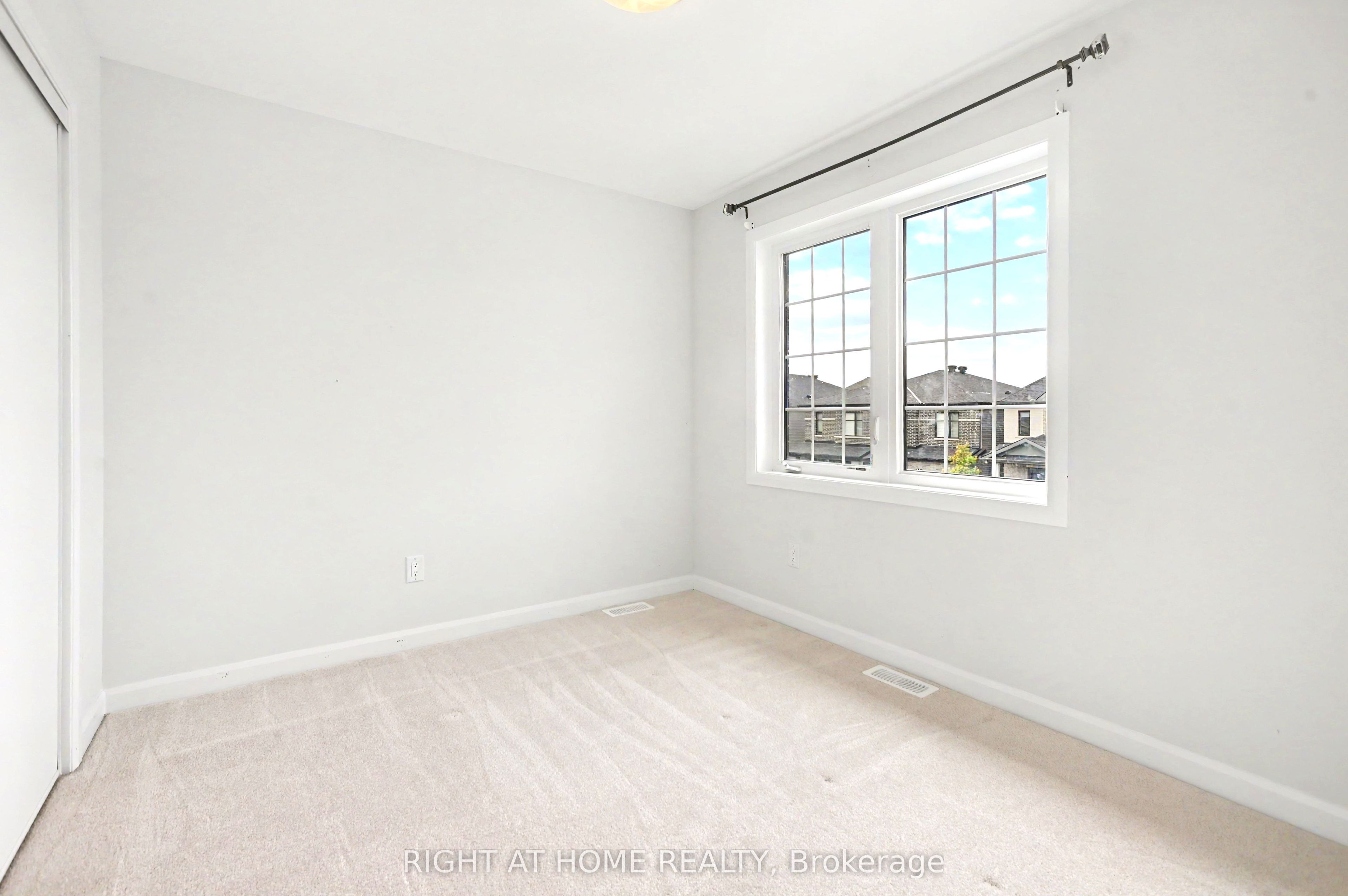 122 Lynn Coulter Street Property Photo 11