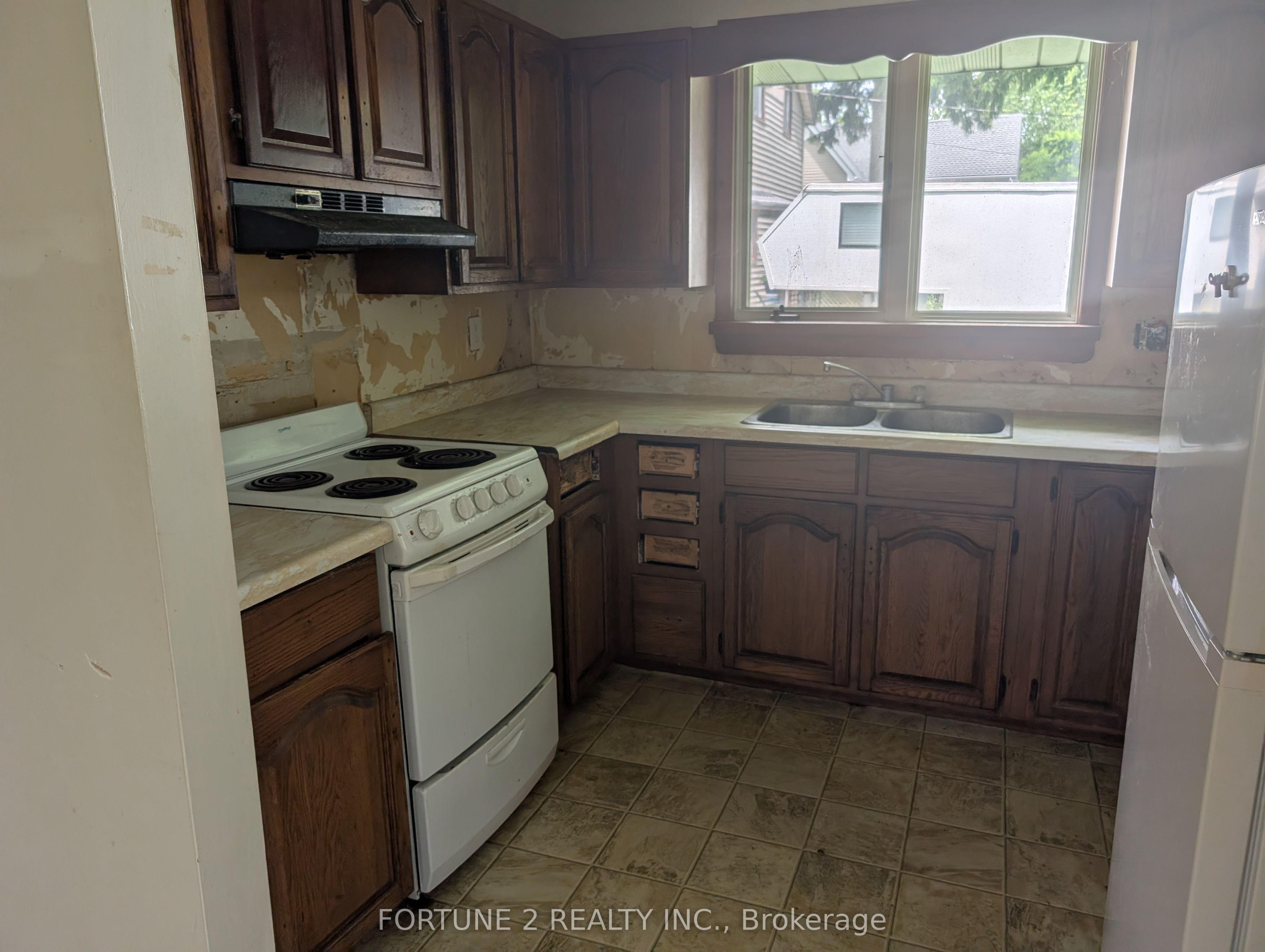 54 Main Street N Property Photo 12