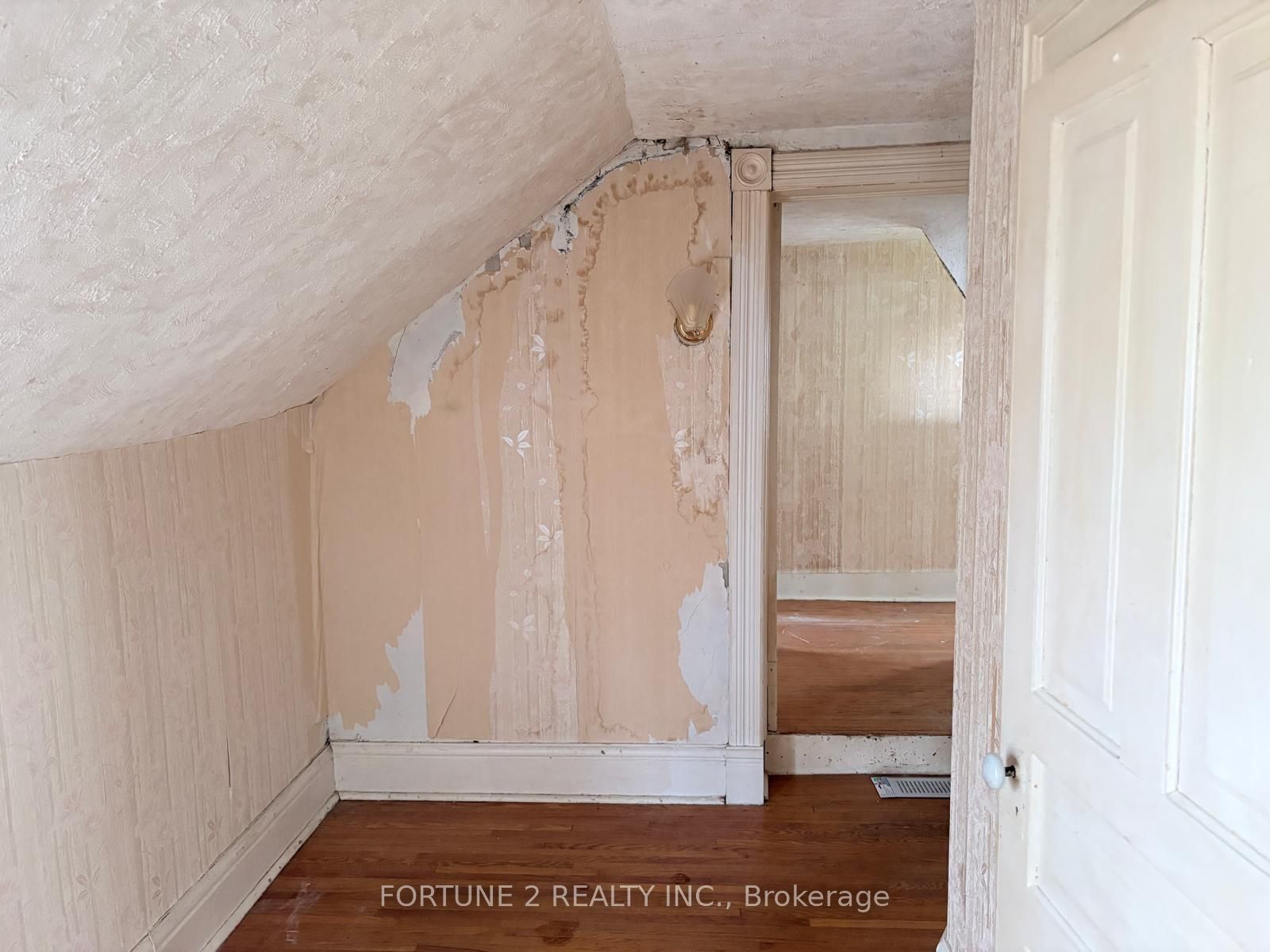 54 Main Street N Property Photo 25
