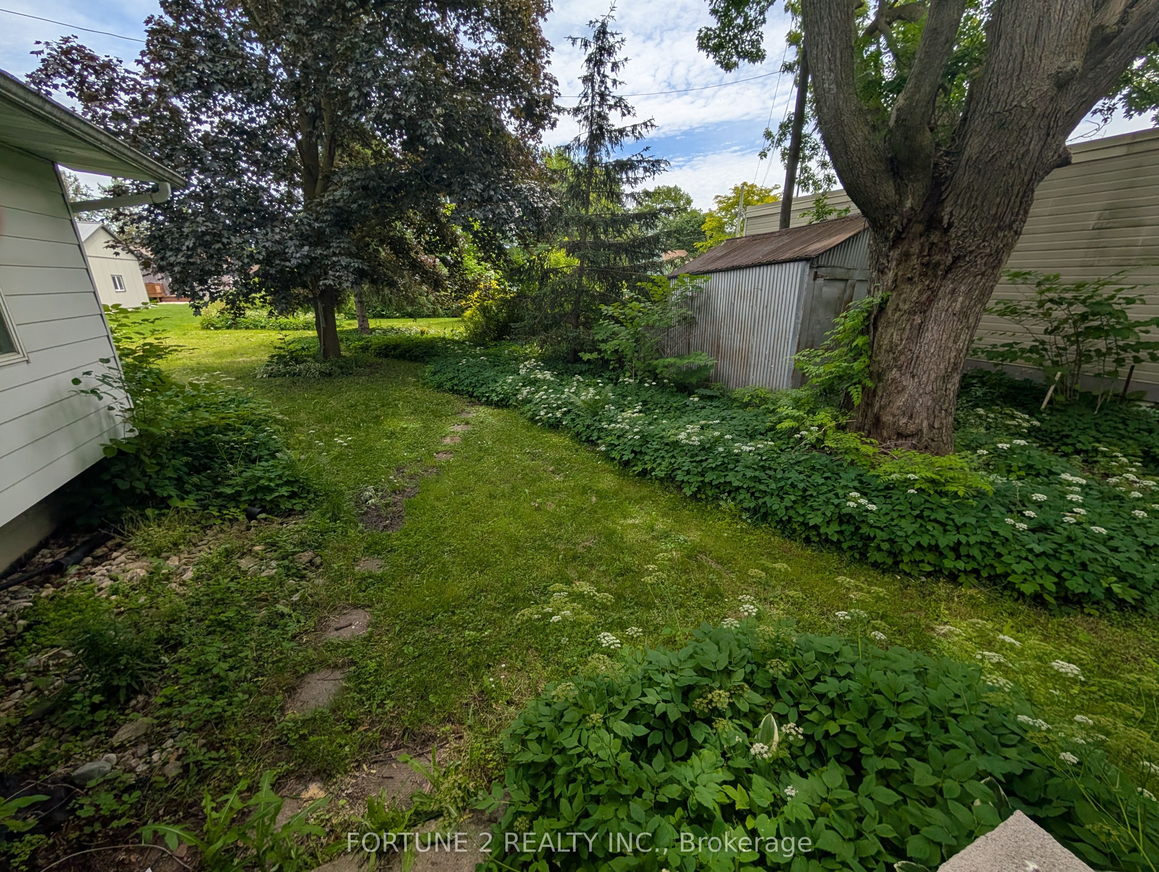 54 Main Street N Property Photo 28