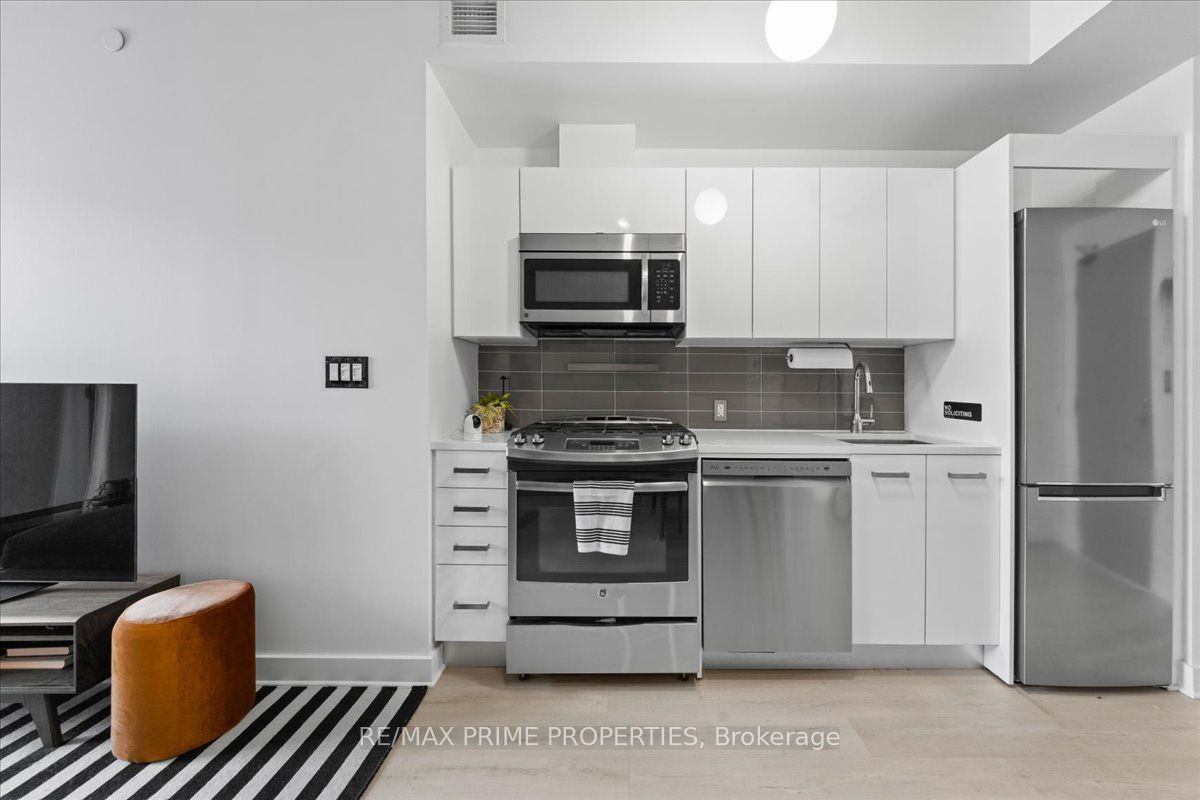 224 Lyon Street N Property Photo 5