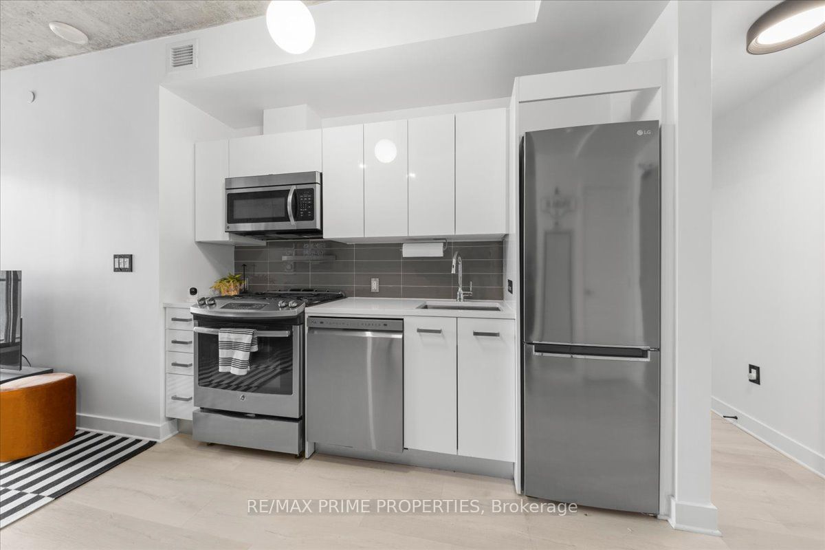 224 Lyon Street N Property Photo 6