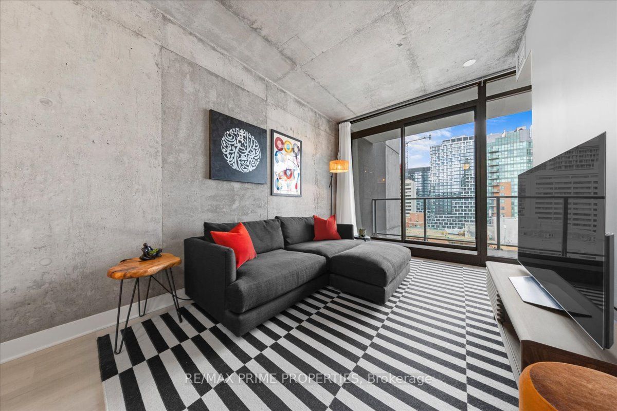 224 Lyon Street N Property Photo 11