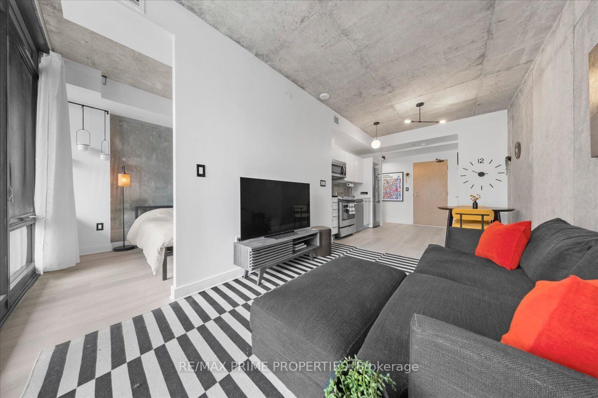 224 Lyon Street N Property Photo 13