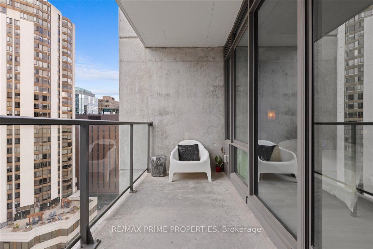 224 Lyon Street N Property Photo 19