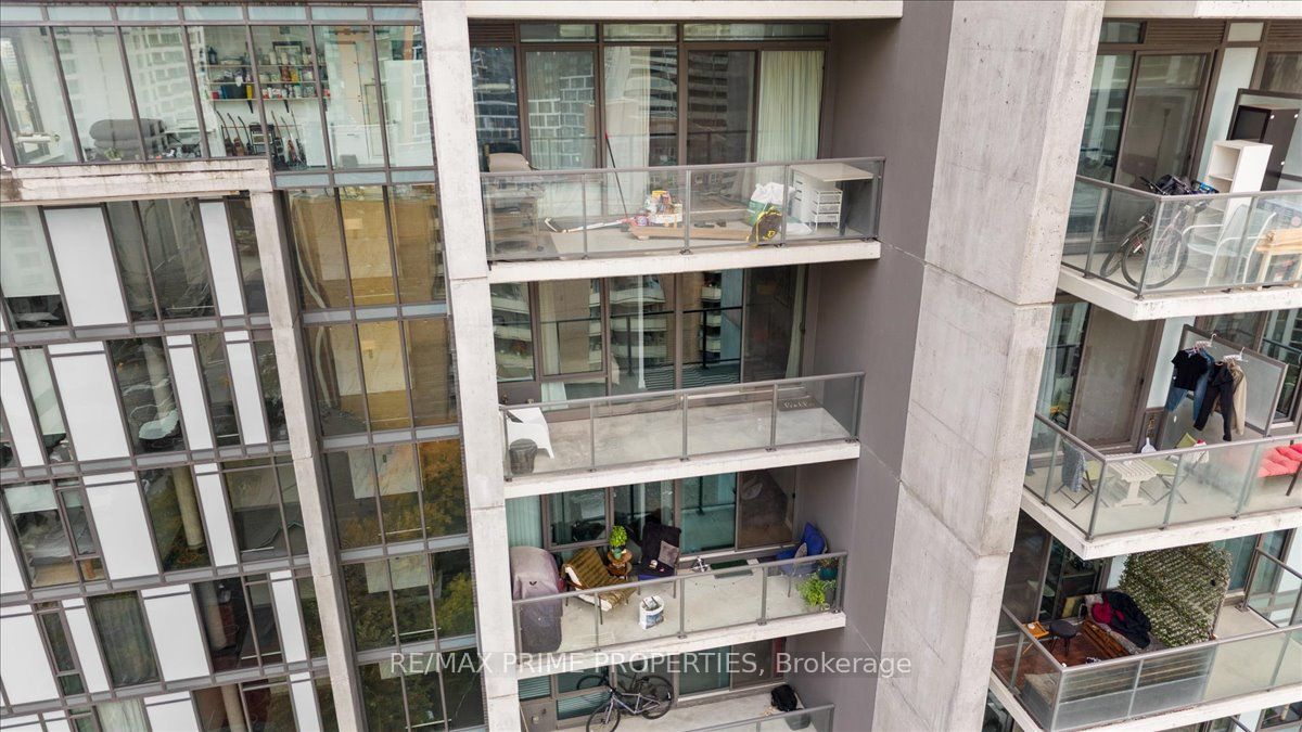 224 Lyon Street N Property Photo 21