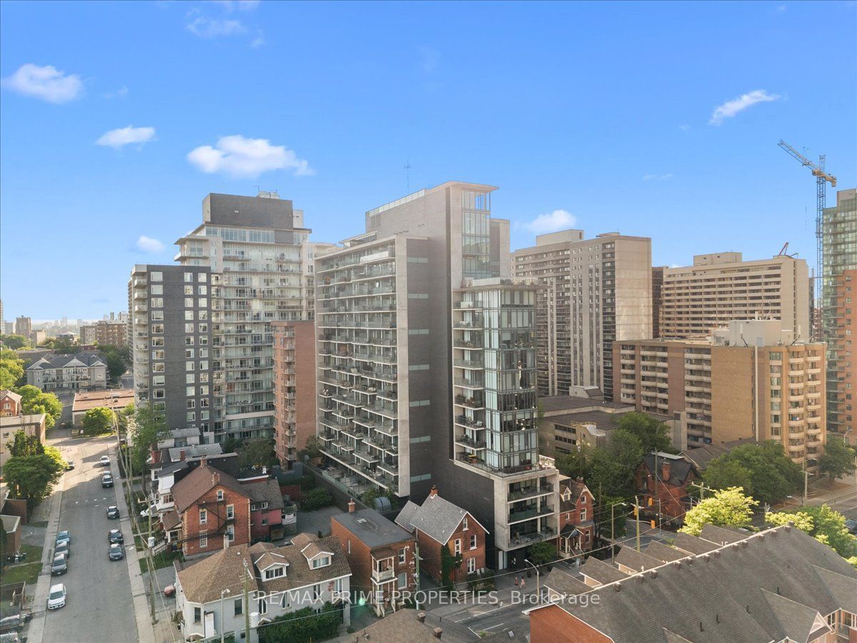 224 Lyon Street N Property Photo 44