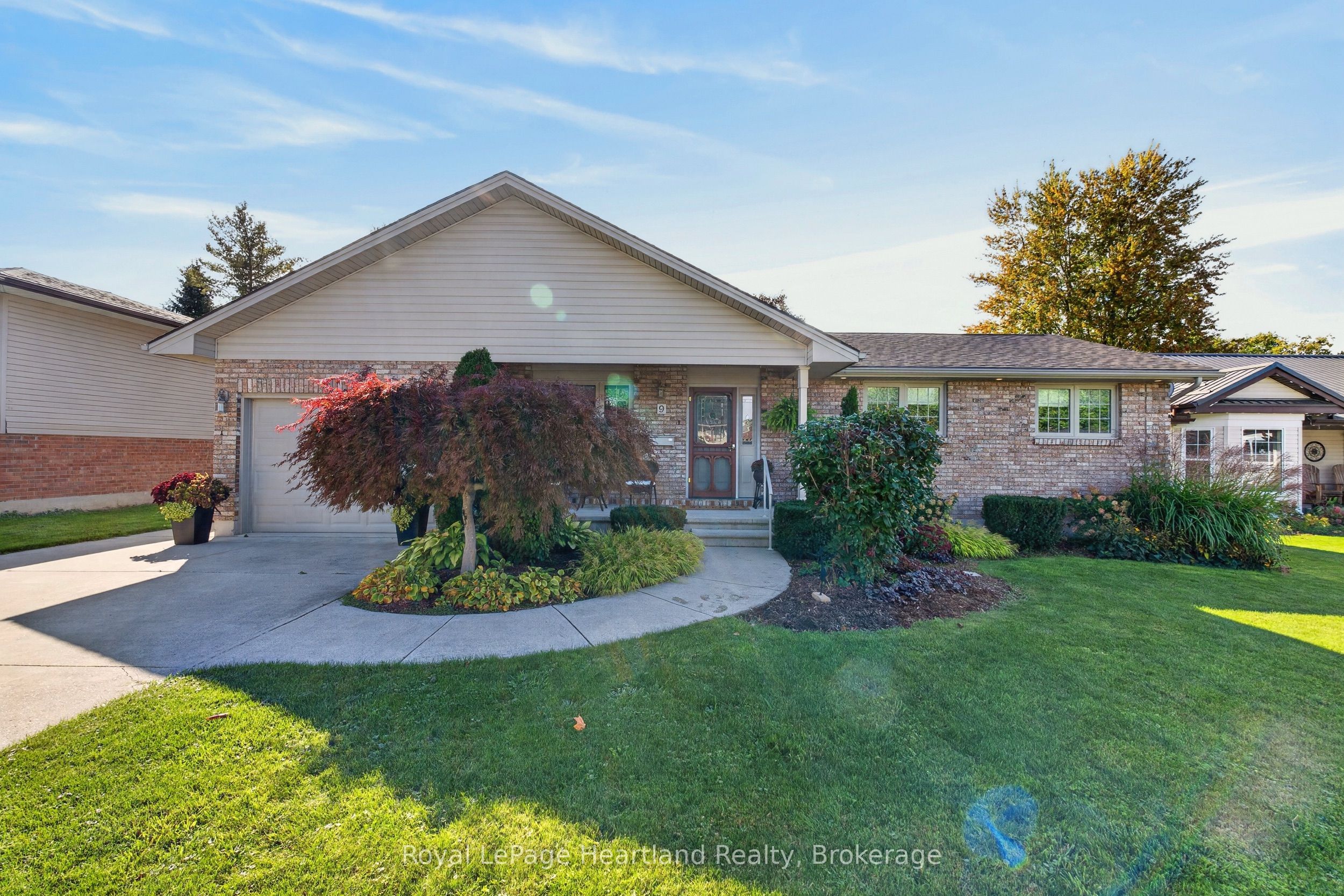 9 Sherwood Crescent Property Photo 1