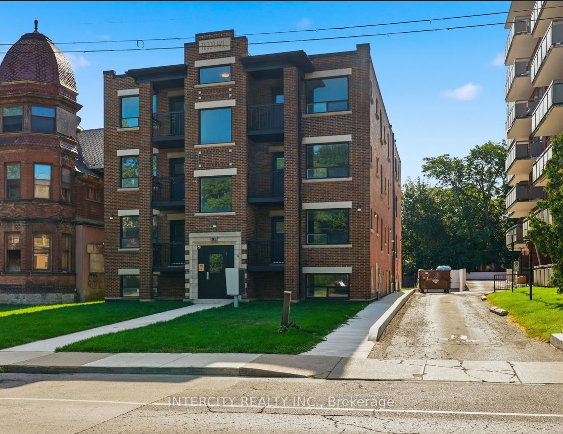 91 Wentworth Street S 2 Property Photo 1