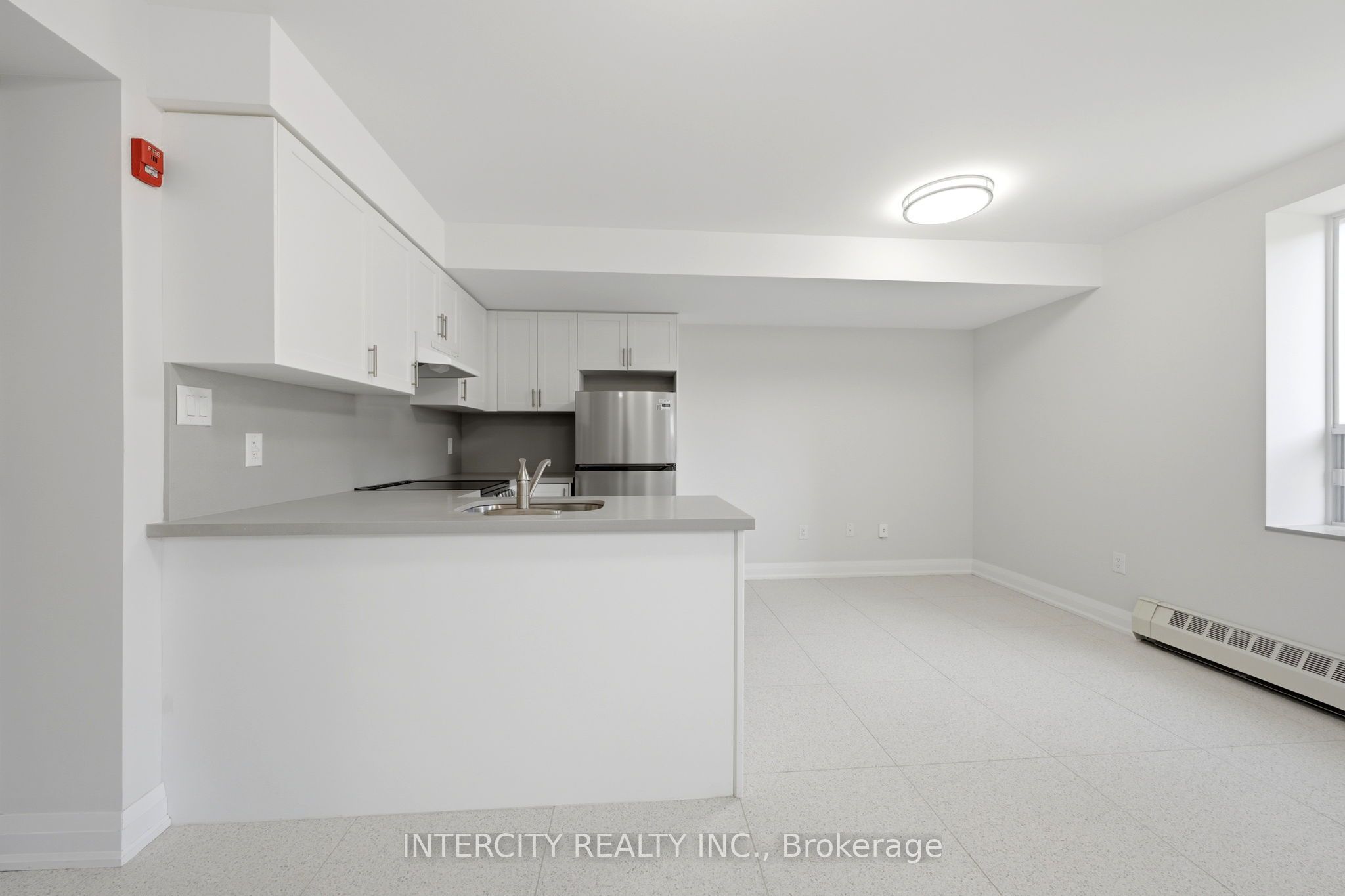 91 Wentworth Street S 2 Property Photo 15