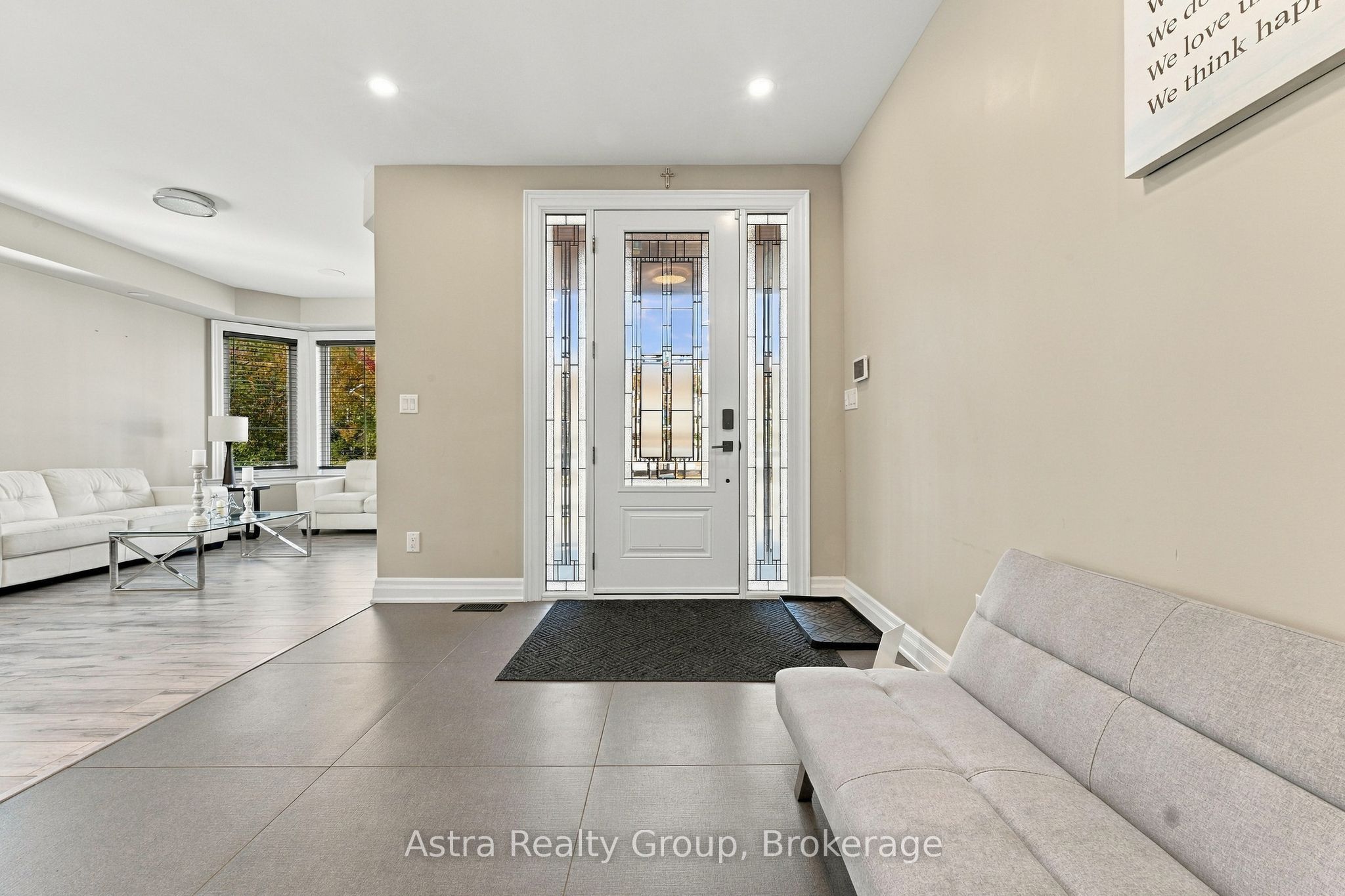 181 Anglo Street Property Photo 4