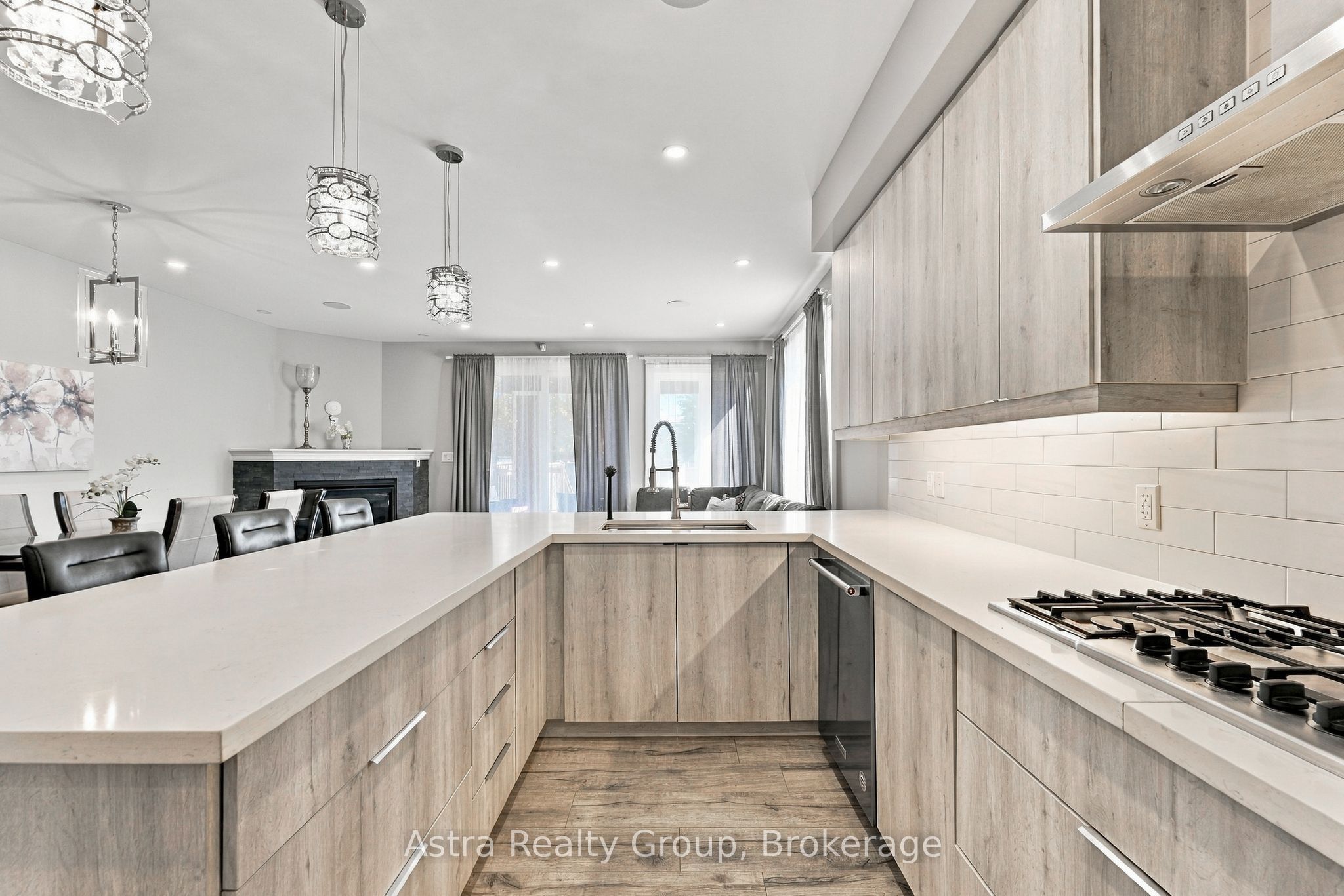 181 Anglo Street Property Photo 10