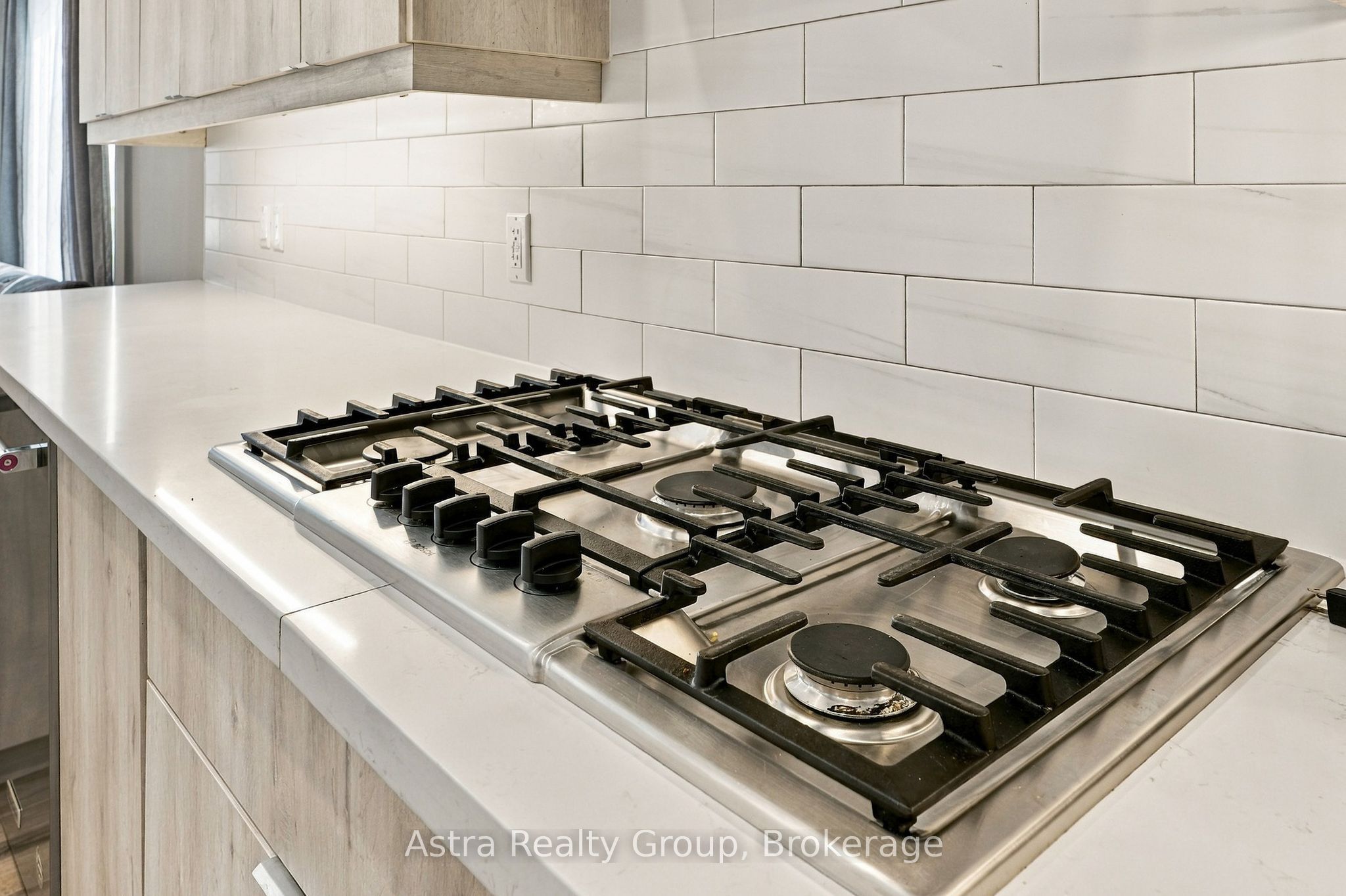 181 Anglo Street Property Photo 11
