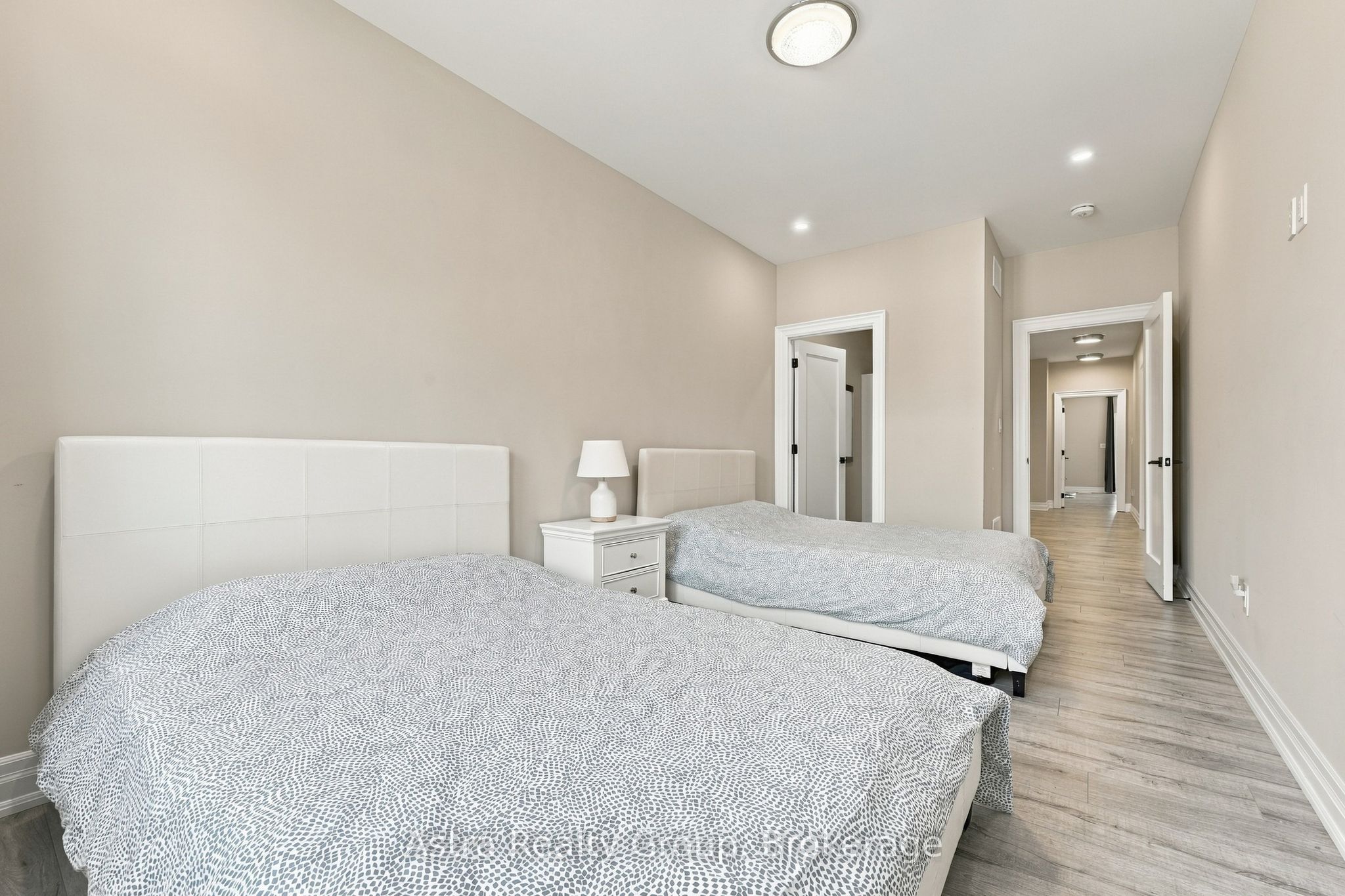 181 Anglo Street Property Photo 24