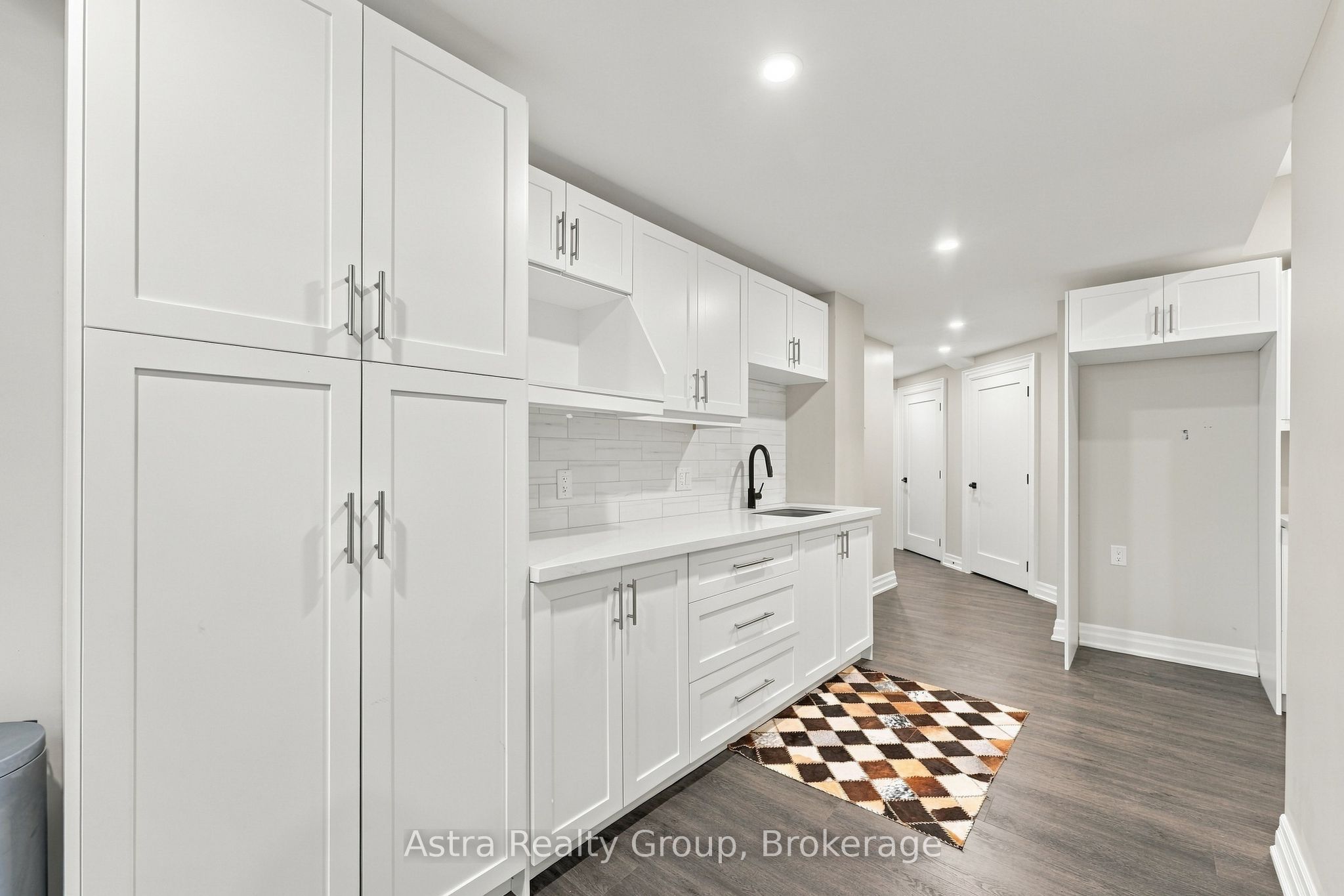 181 Anglo Street Property Photo 35