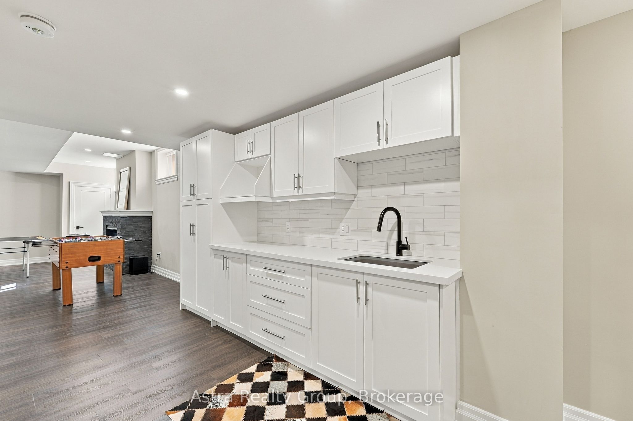 181 Anglo Street Property Photo 36