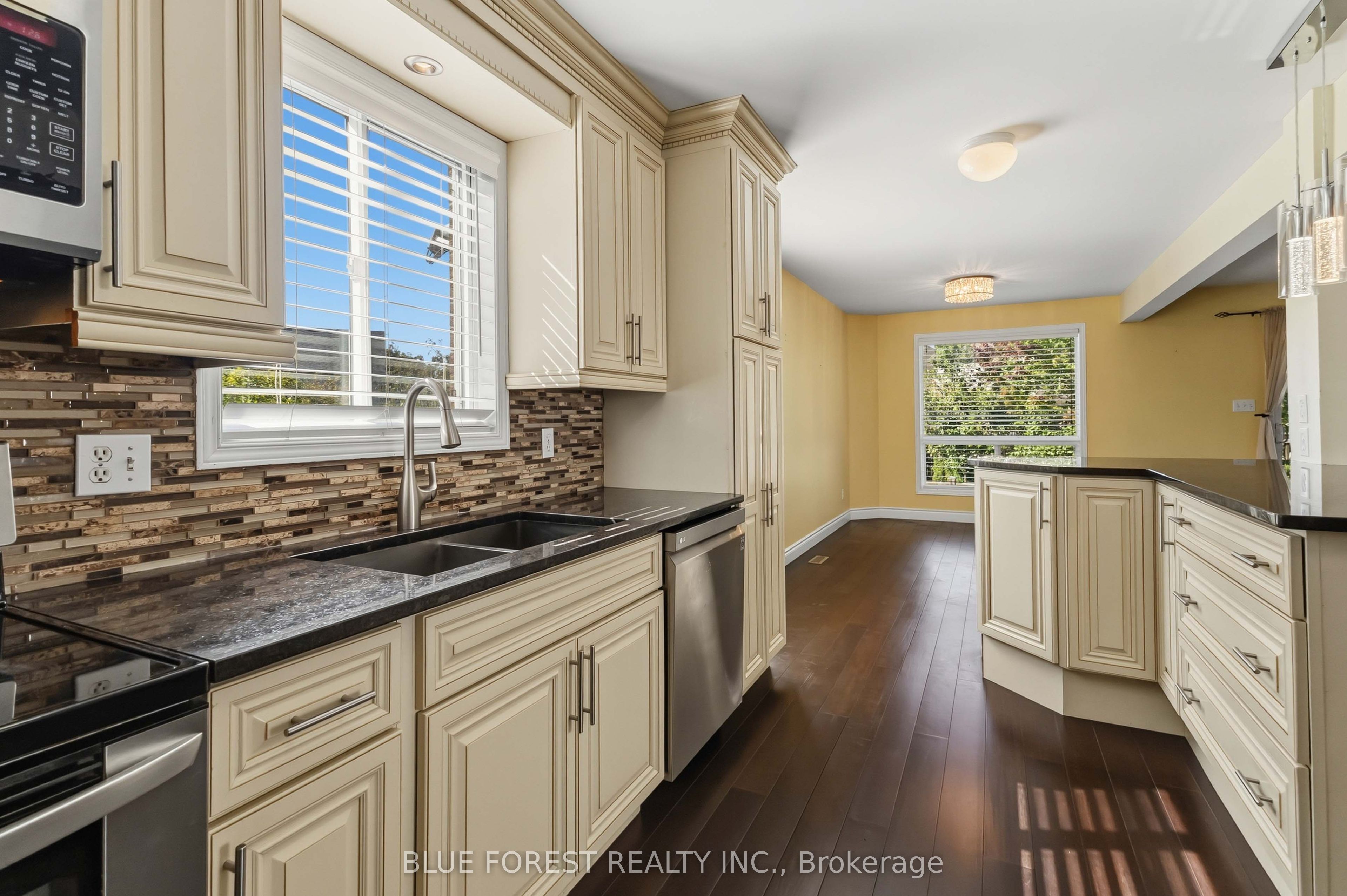 763 Redoak Place Property Photo 6