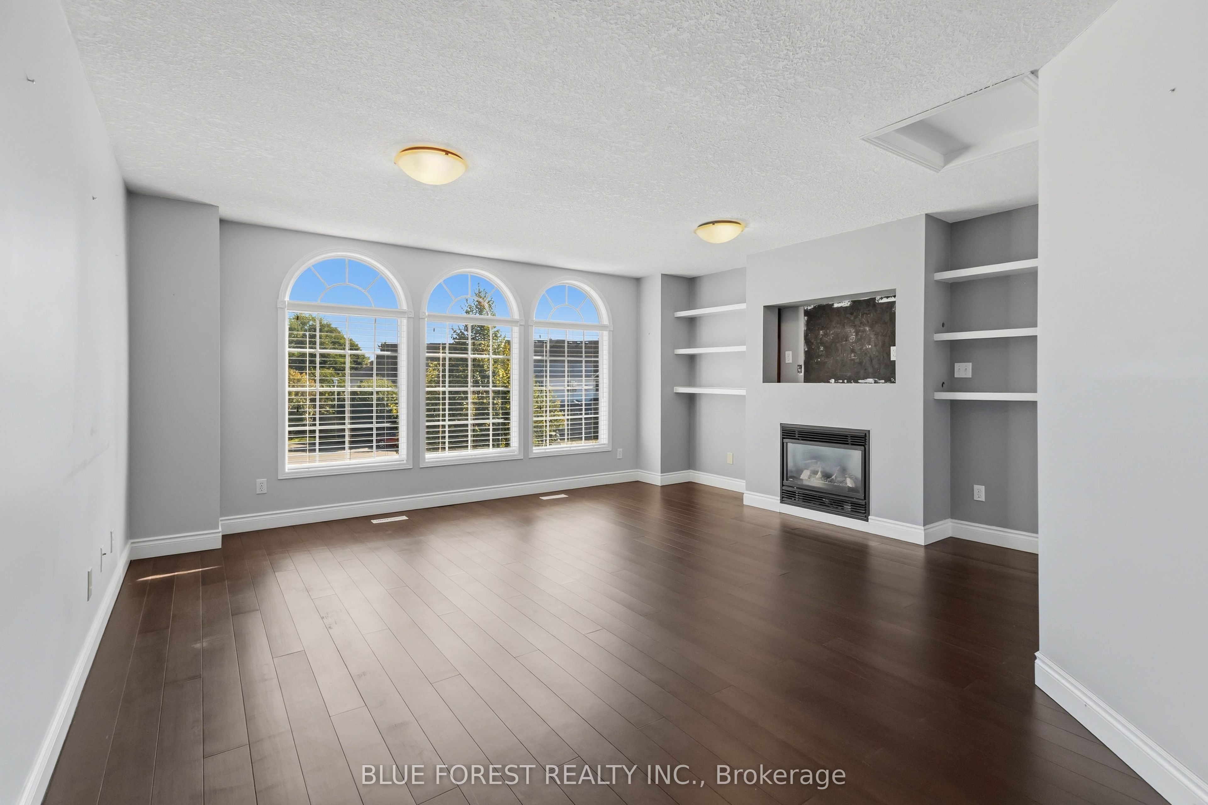 763 Redoak Place Property Photo 16