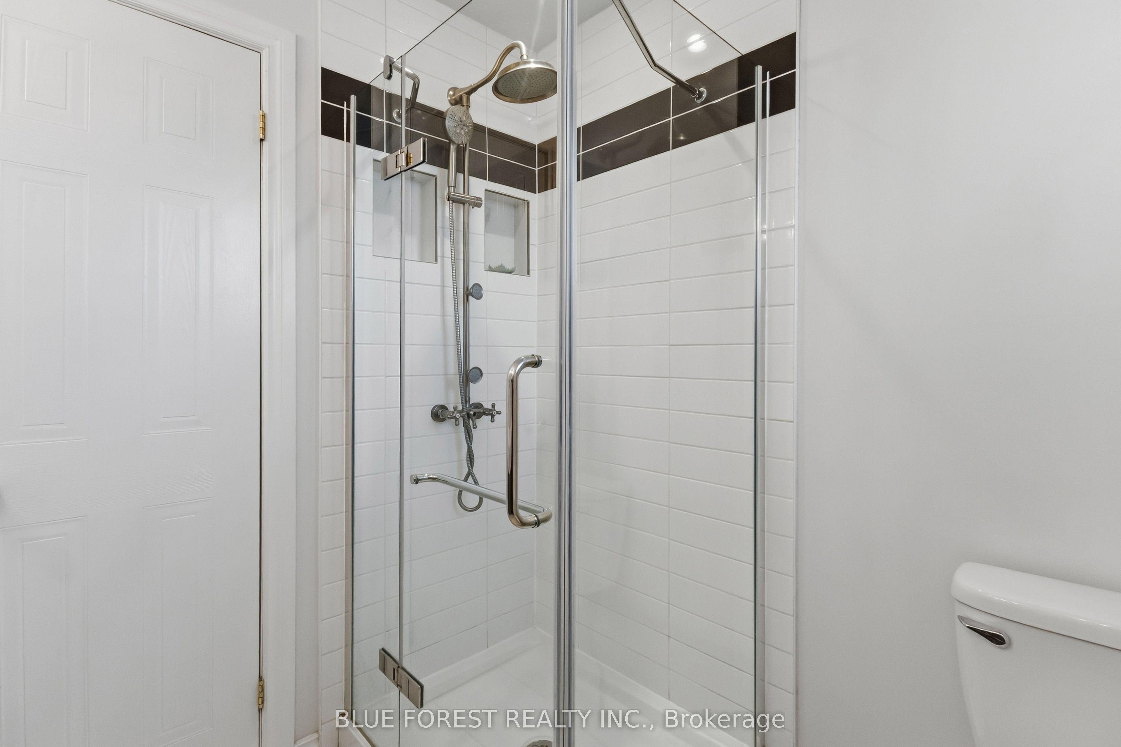763 Redoak Place Property Photo 24