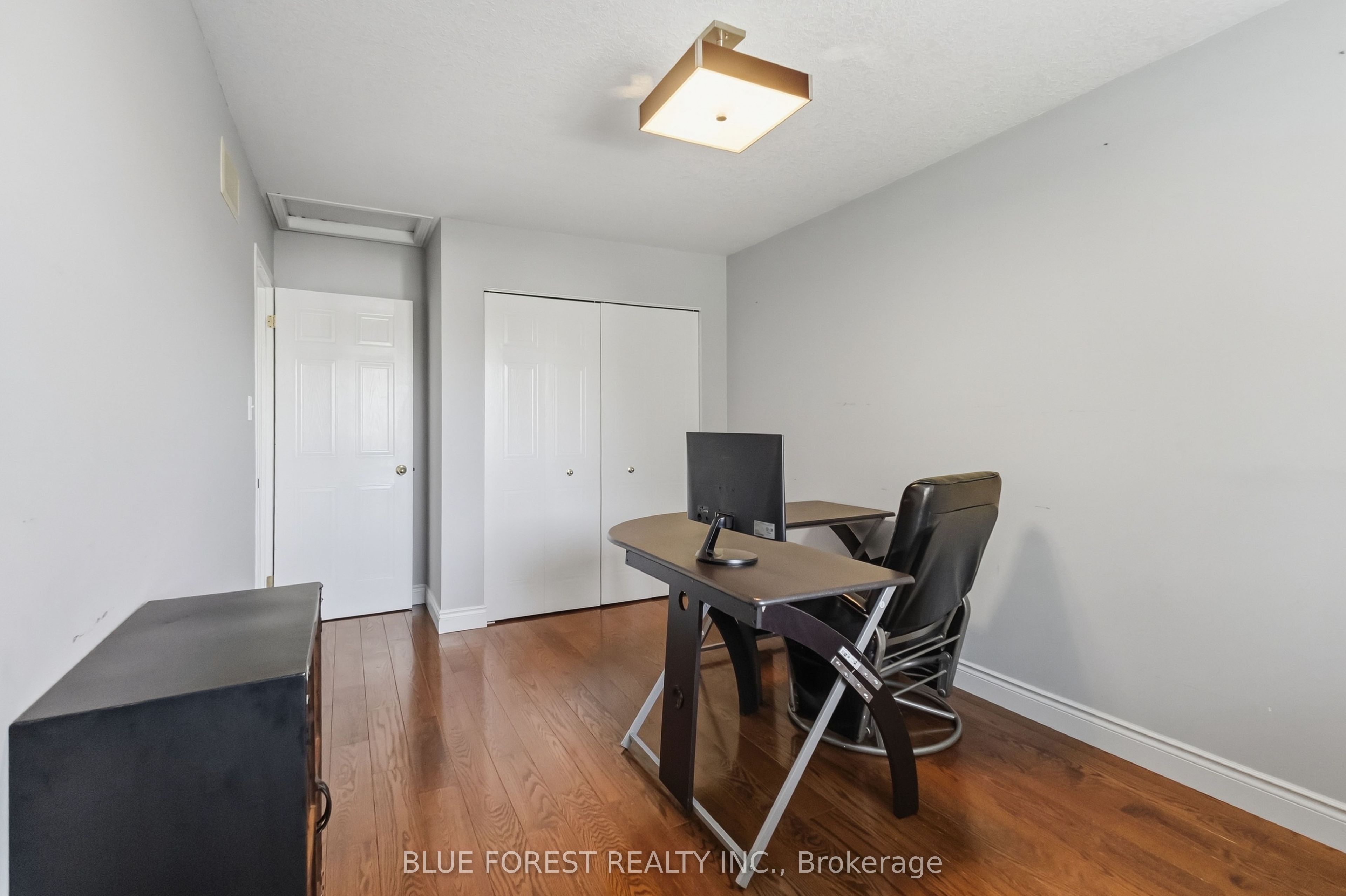 763 Redoak Place Property Photo 26