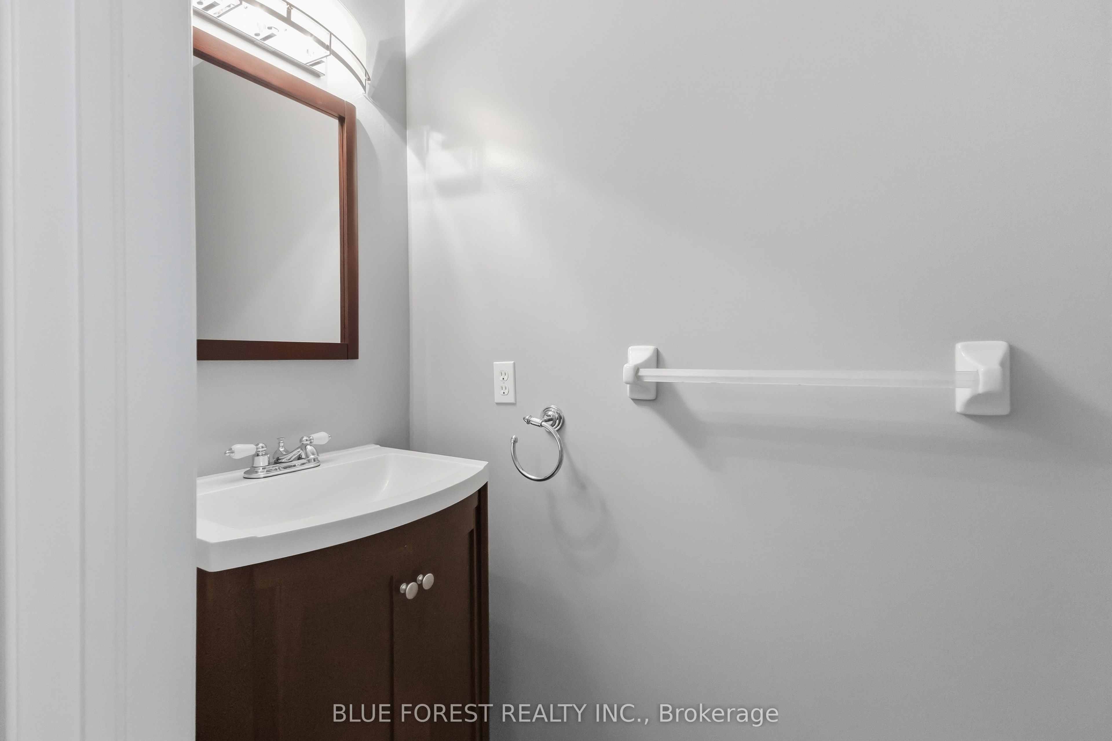 763 Redoak Place Property Photo 33