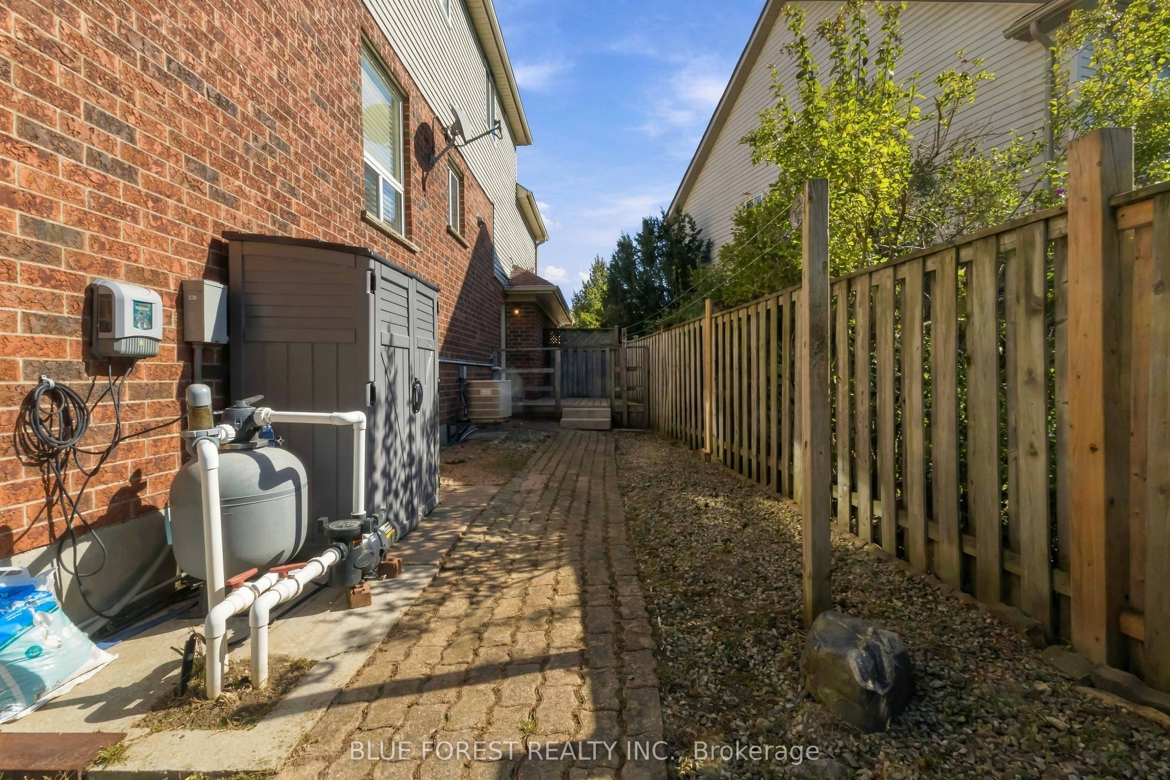 763 Redoak Place Property Photo 46