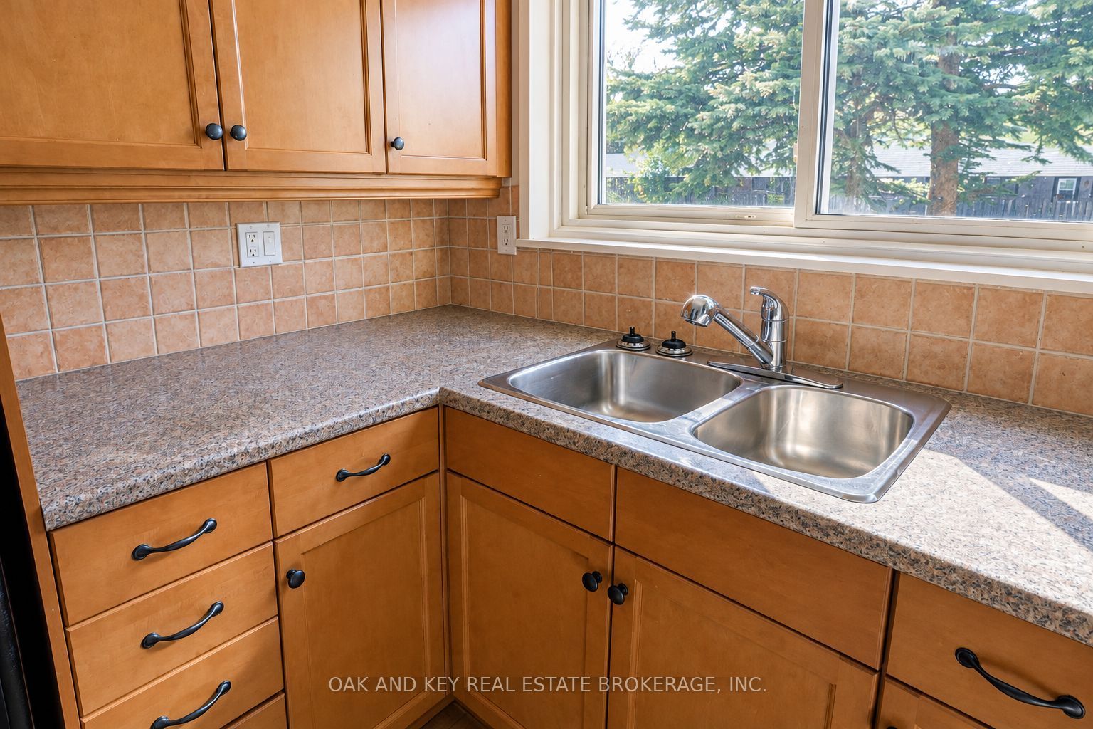 825 Dundalk Drive 40 Property Photo 10
