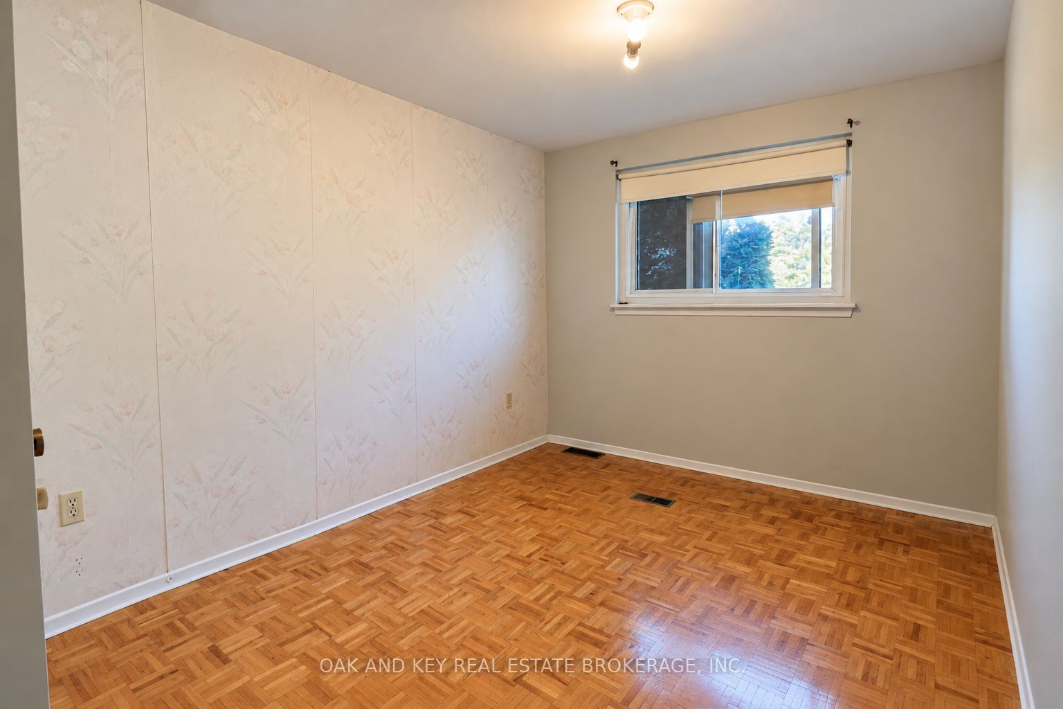 825 Dundalk Drive 40 Property Photo 16