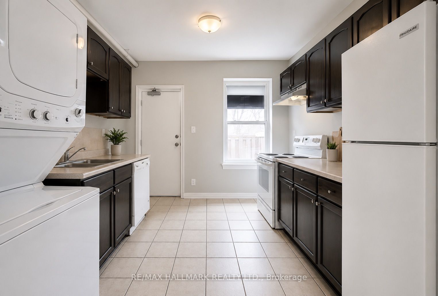 340-342 Barton Street E Property Photo 4