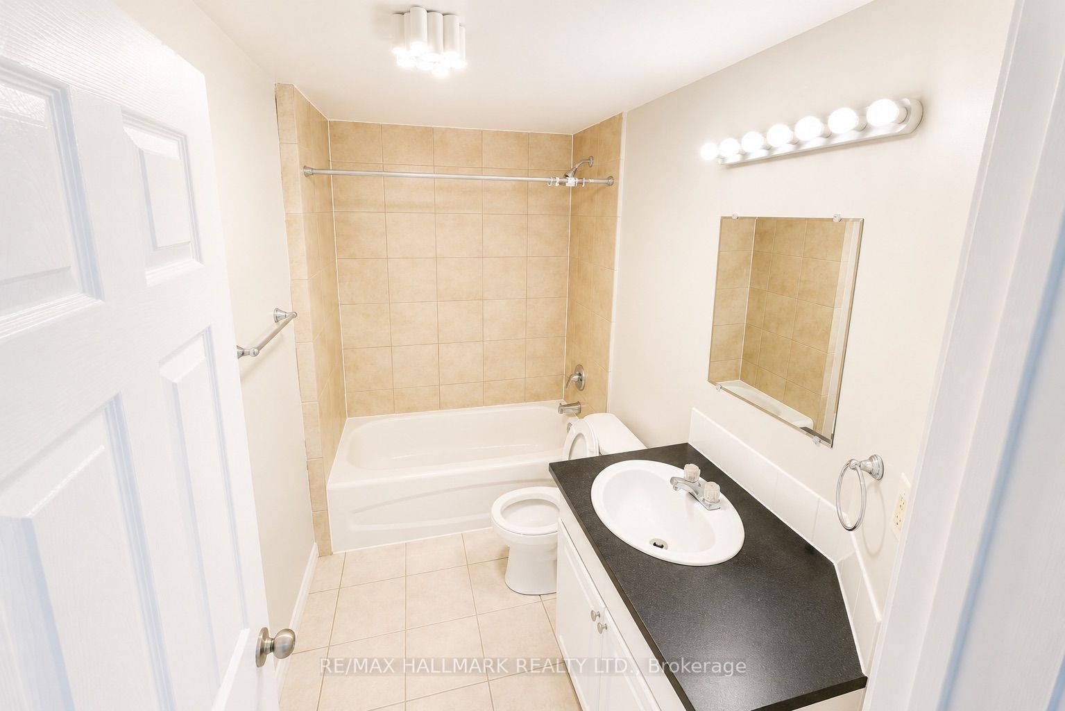 340-342 Barton Street E Property Photo 8