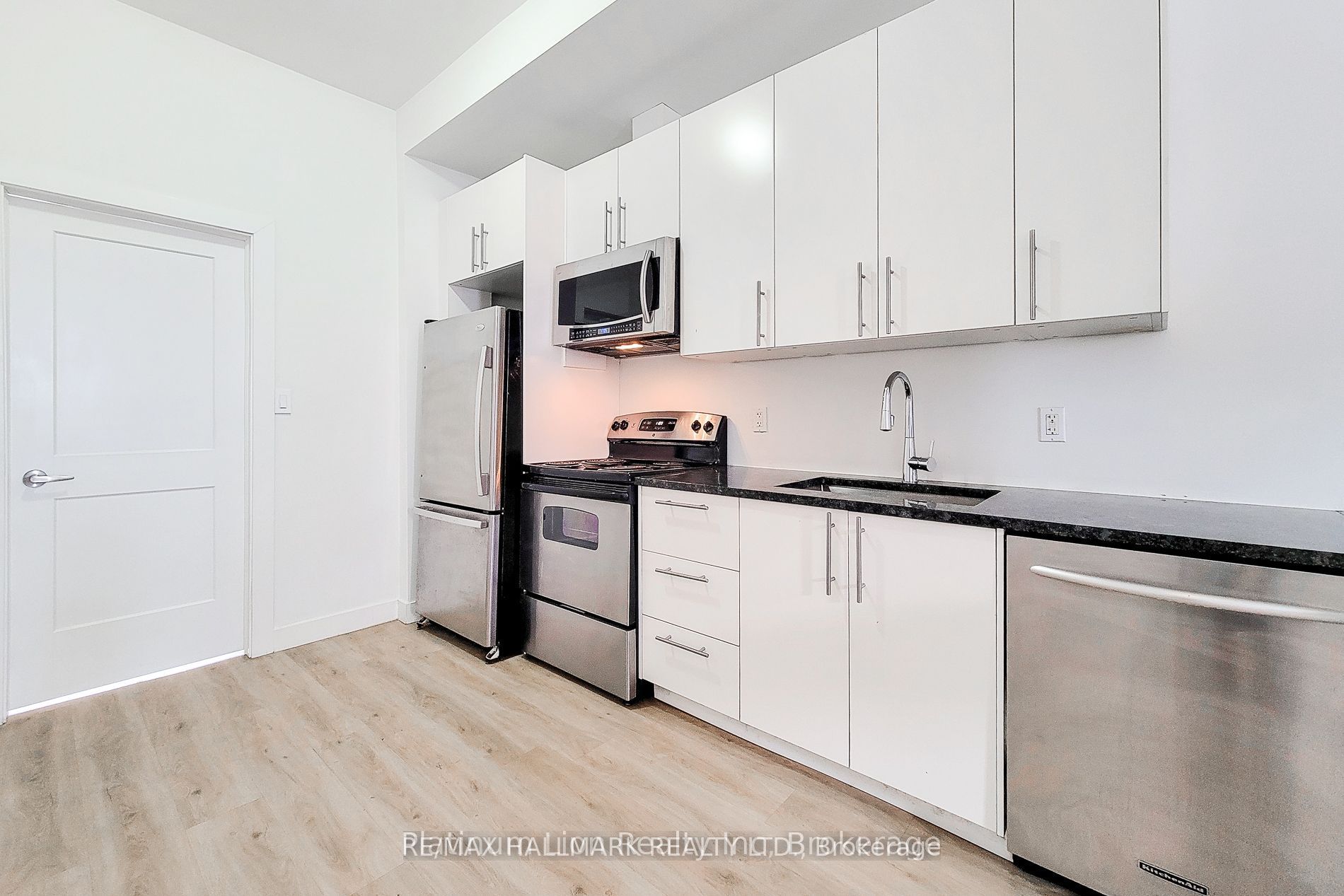 340-342 Barton Street E Property Photo 25