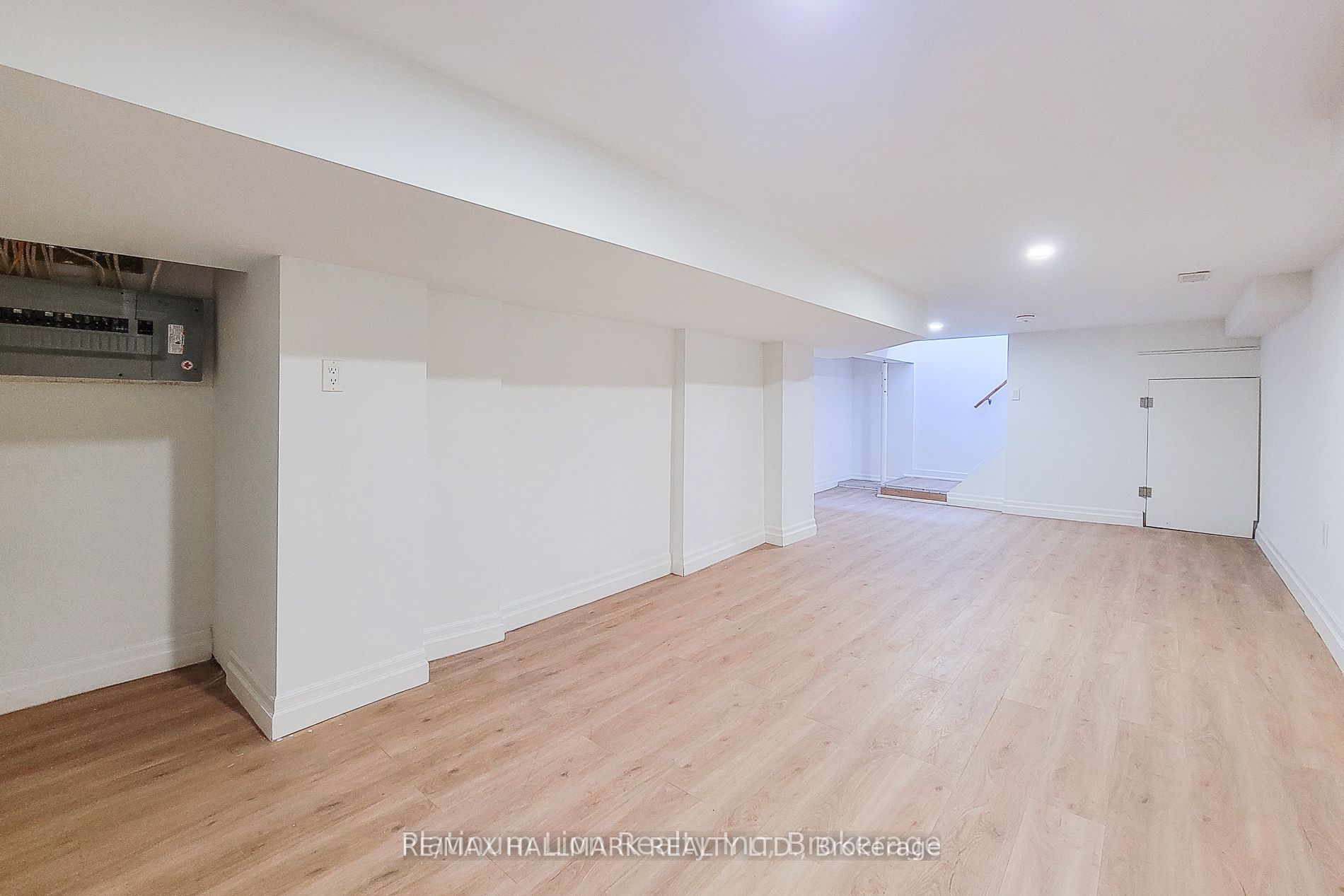 340-342 Barton Street E Property Photo 28