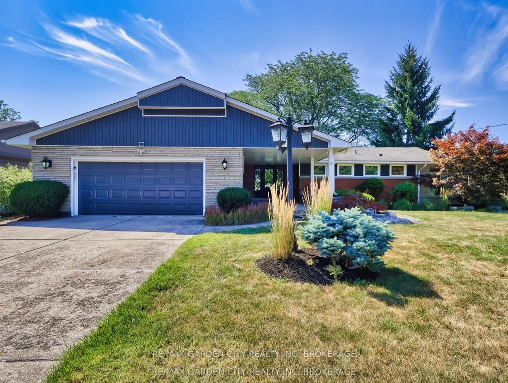 28 Marsdale Drive Property Photo 3