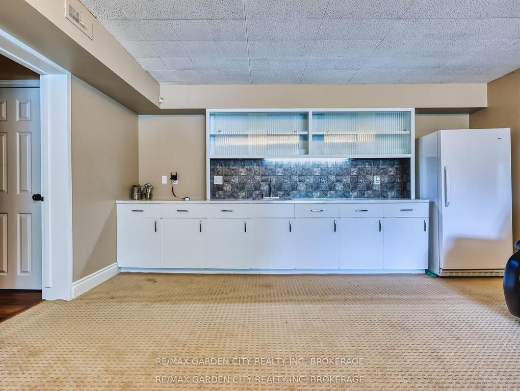 28 Marsdale Drive Property Photo 34