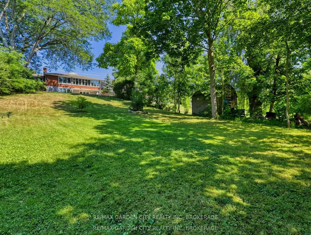 28 Marsdale Drive Property Photo 42
