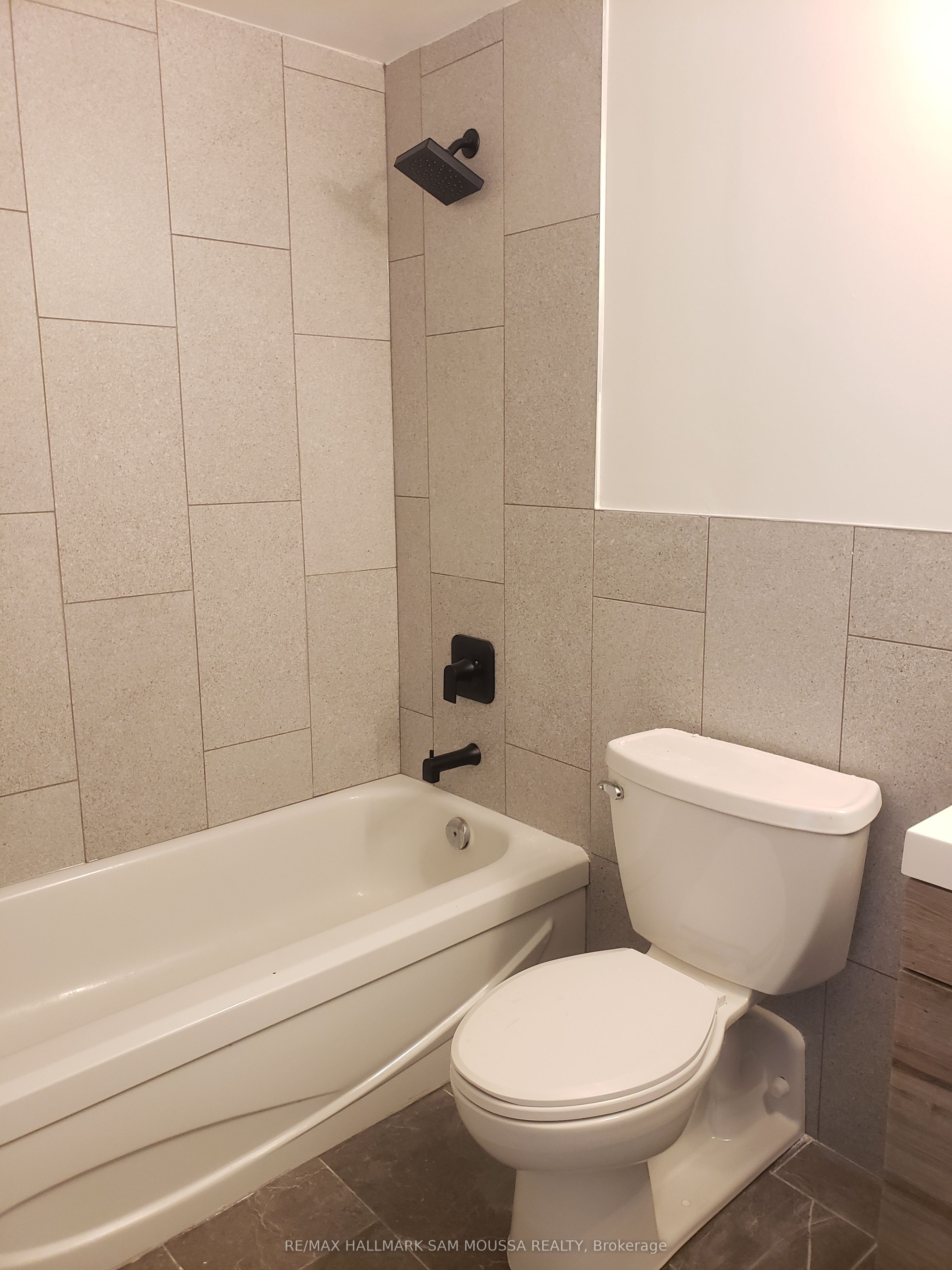 1177 Belanger Avenue 413 Property Photo 10