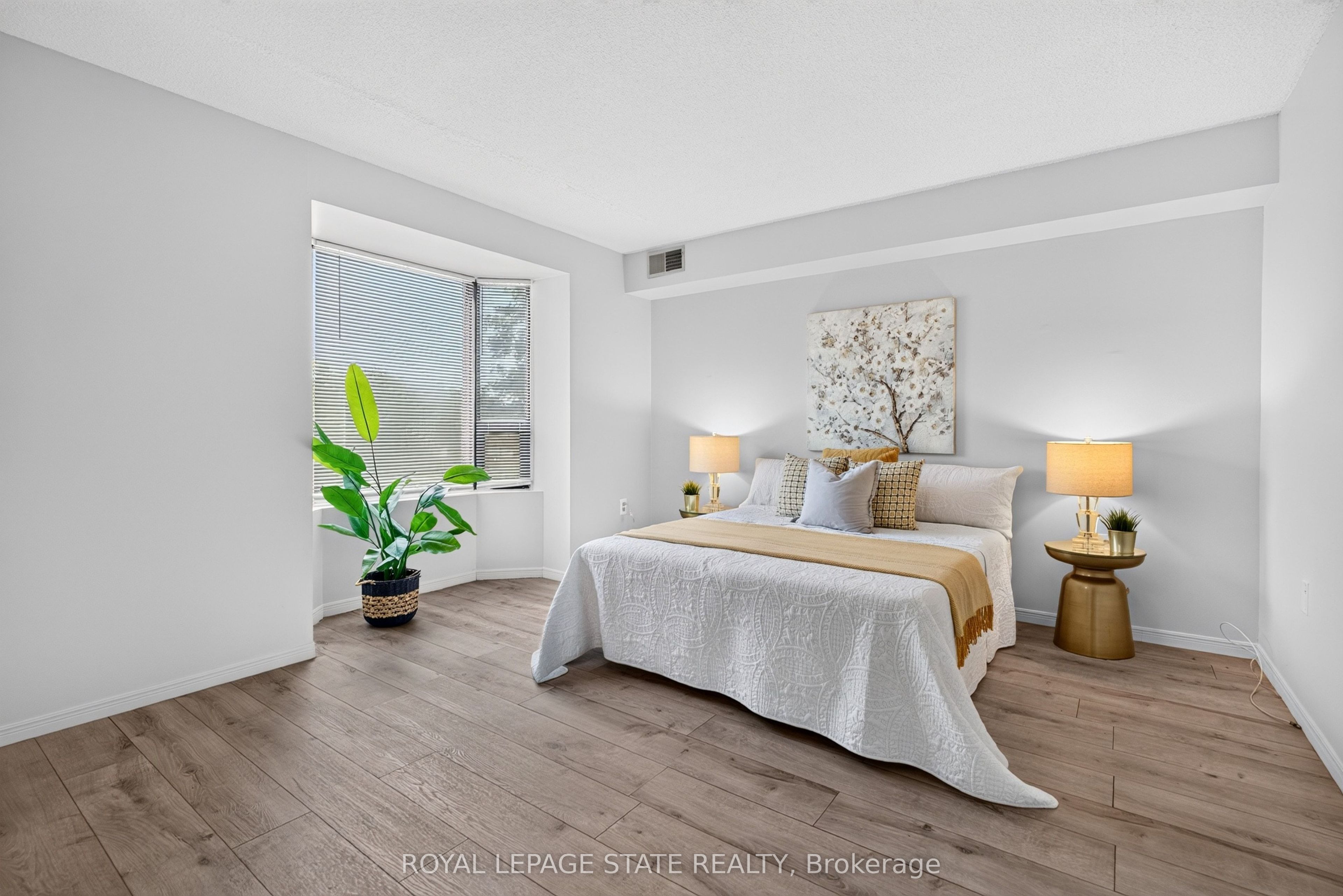 966 Queenston Road 203 Property Photo 17