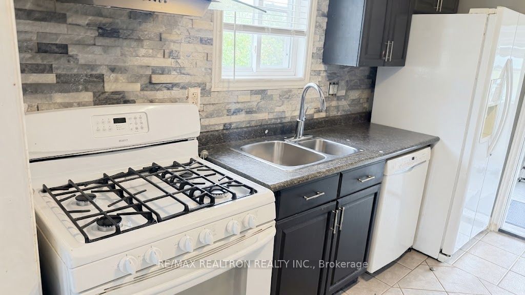 1379 Prince Road Property Photo 7