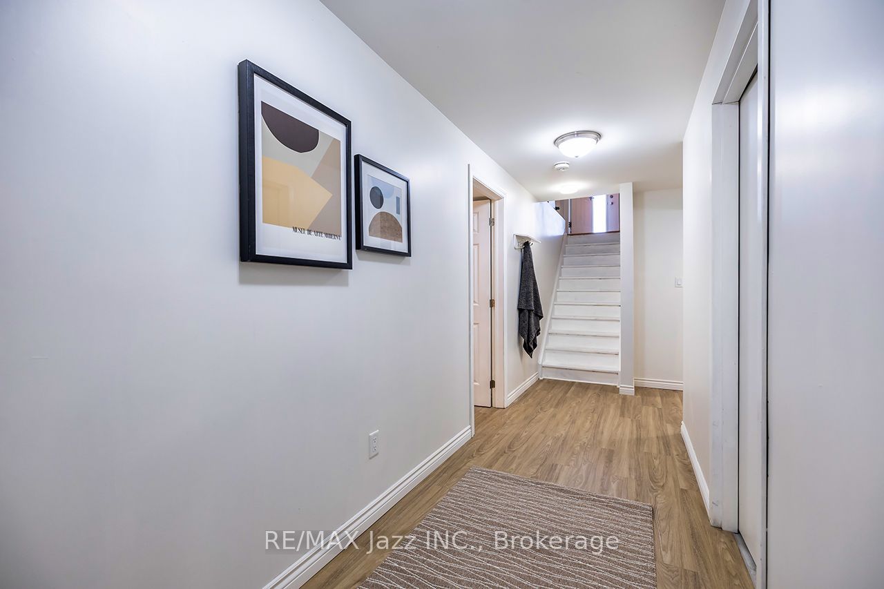 10 Milner Court Property Photo 16