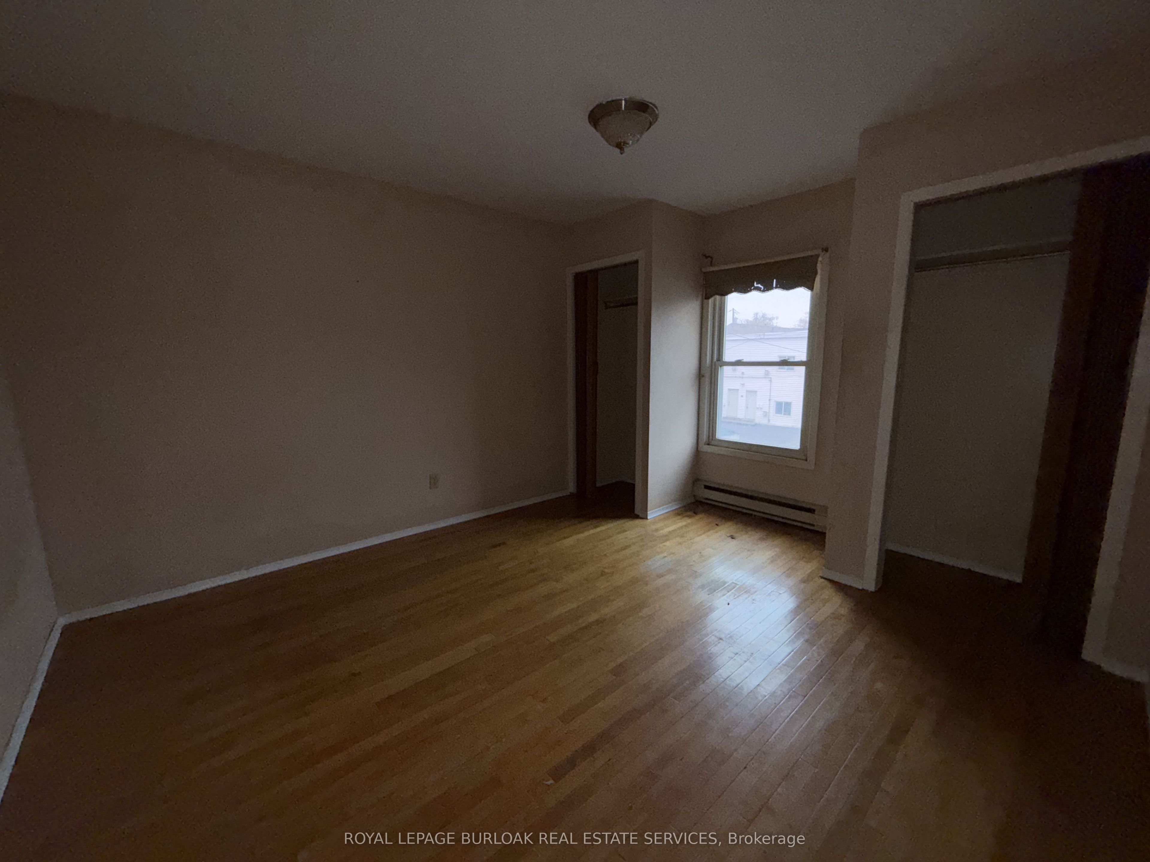 35 Albert Street E Property Photo 6