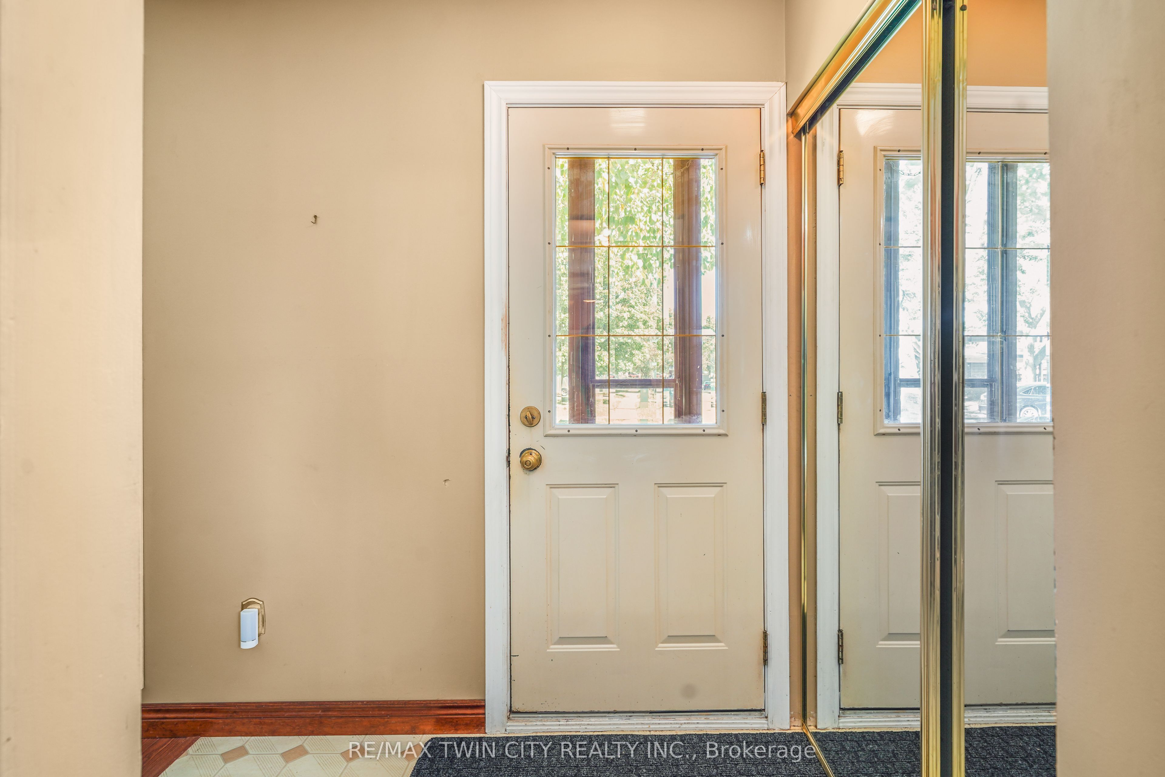 35 Ivanhoe Road Property Photo 5