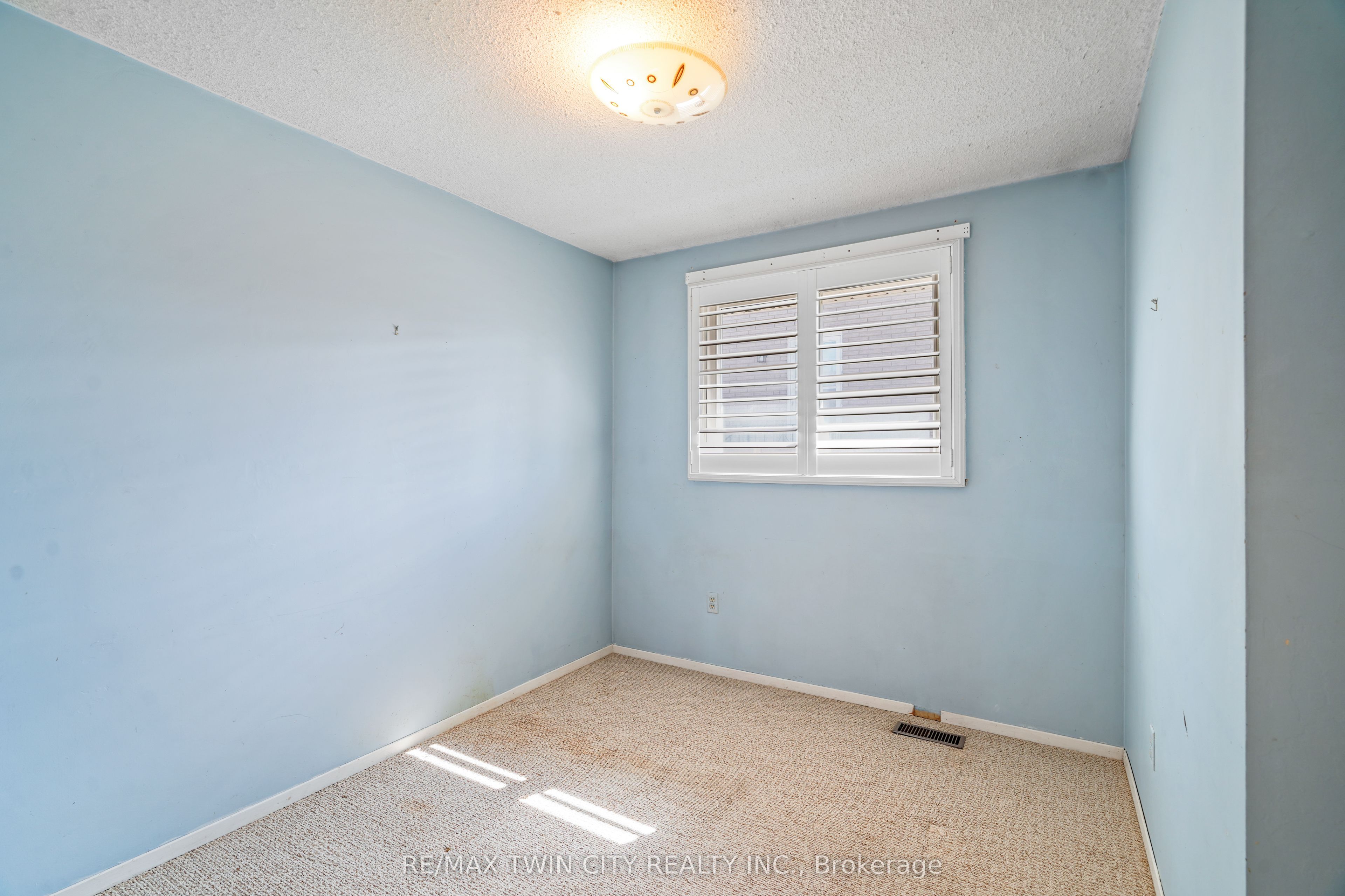 35 Ivanhoe Road Property Photo 19