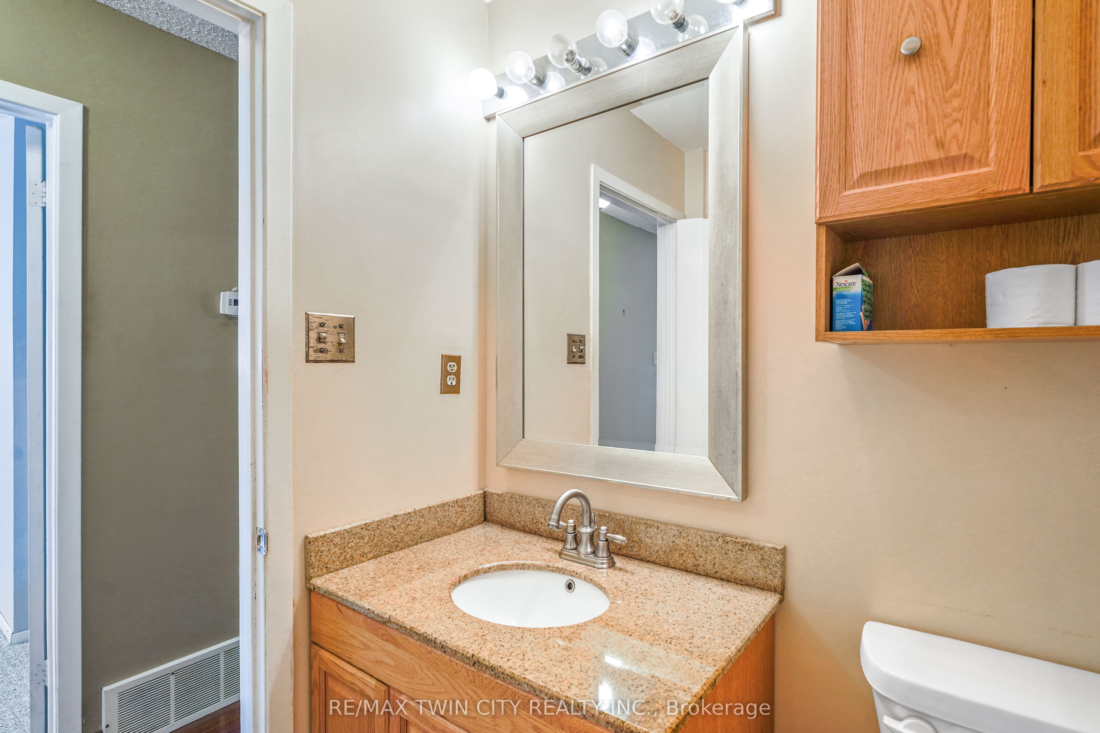 35 Ivanhoe Road Property Photo 27