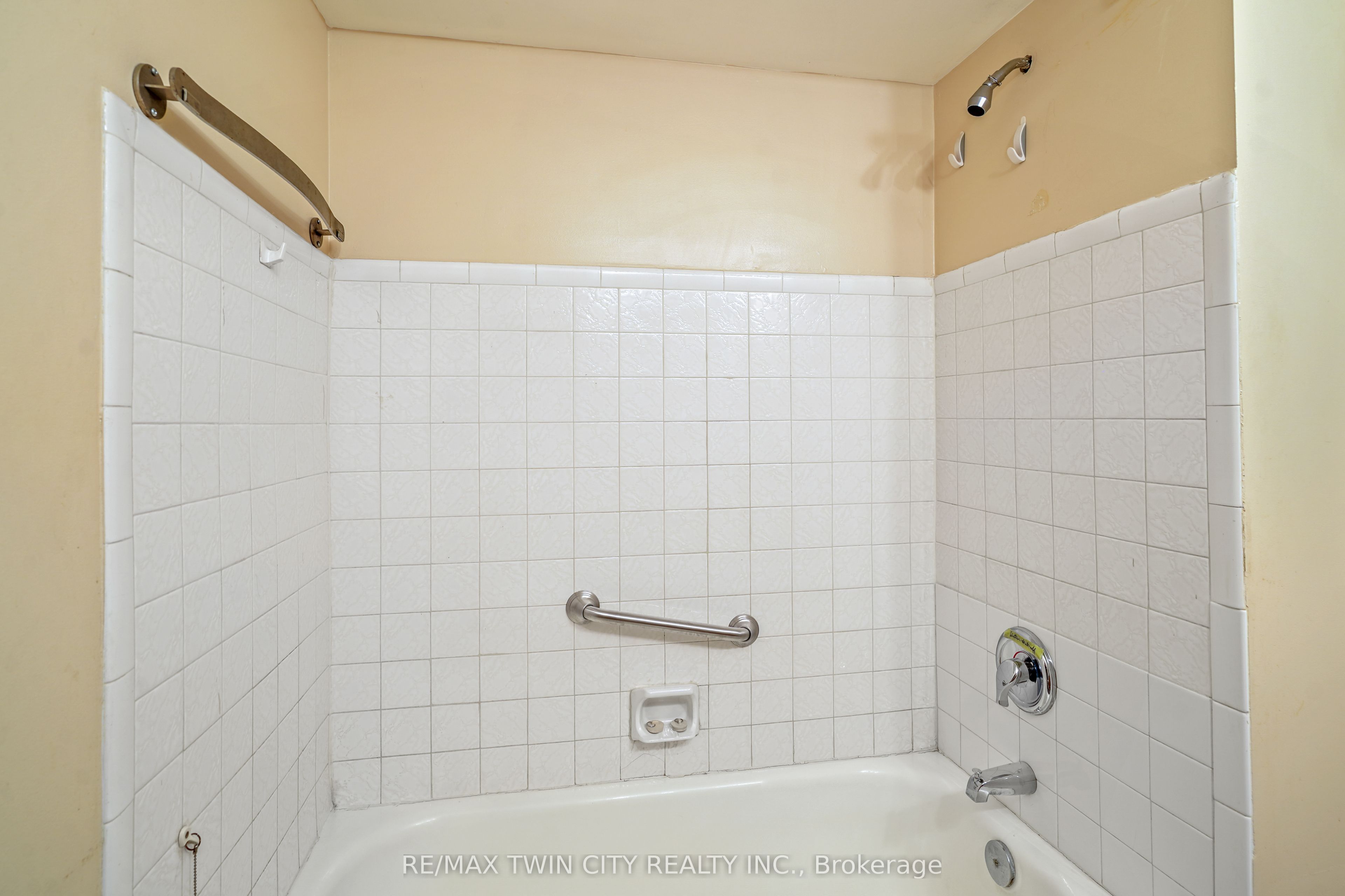 35 Ivanhoe Road Property Photo 28