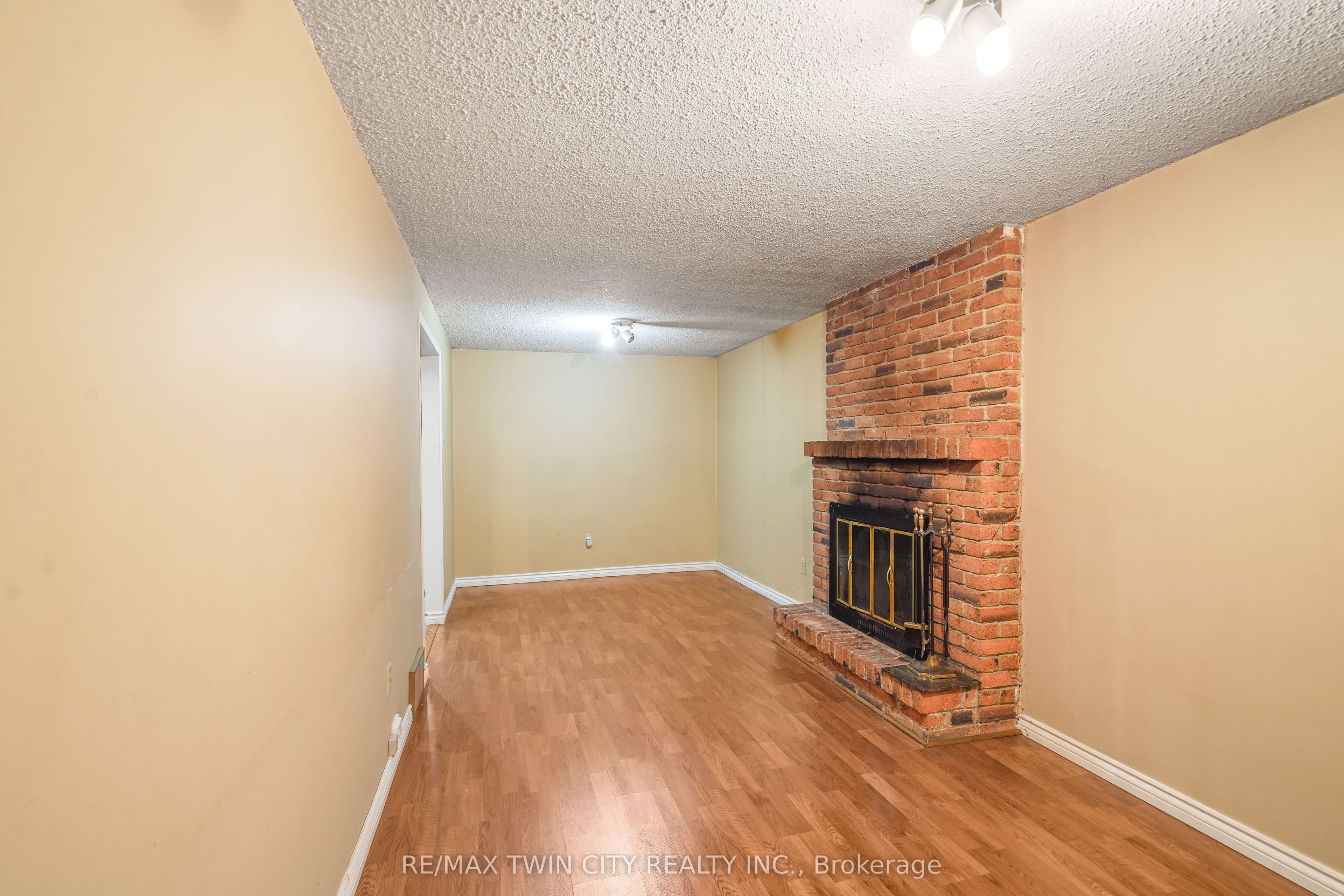 35 Ivanhoe Road Property Photo 31